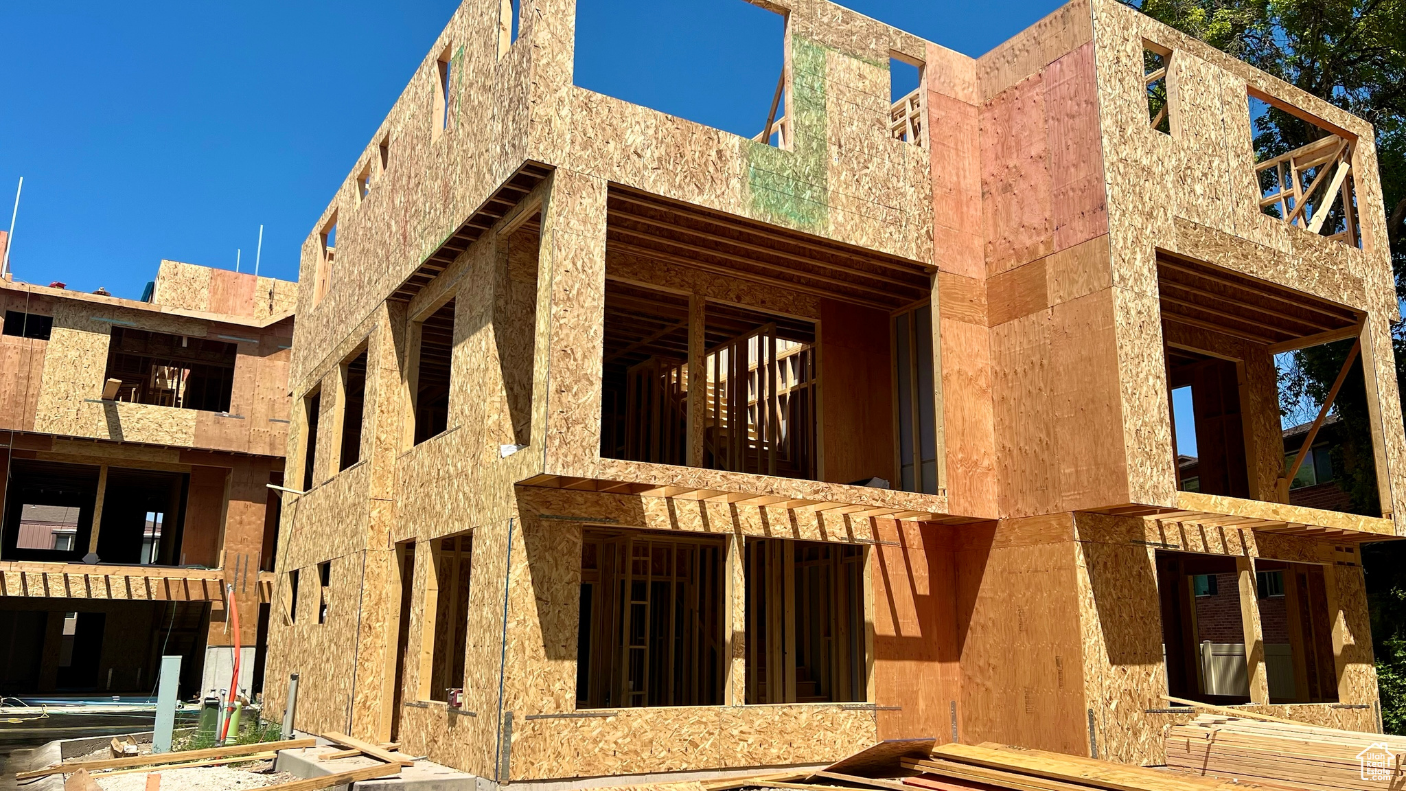 COTTAGES AT HOLLADAY - Residential