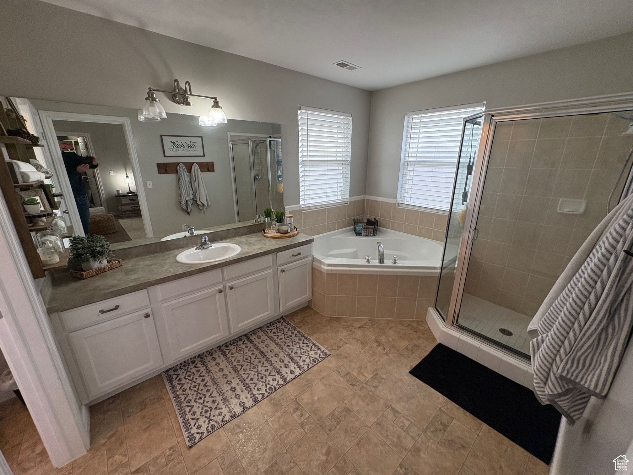QUAIL HOLLOW - Residential