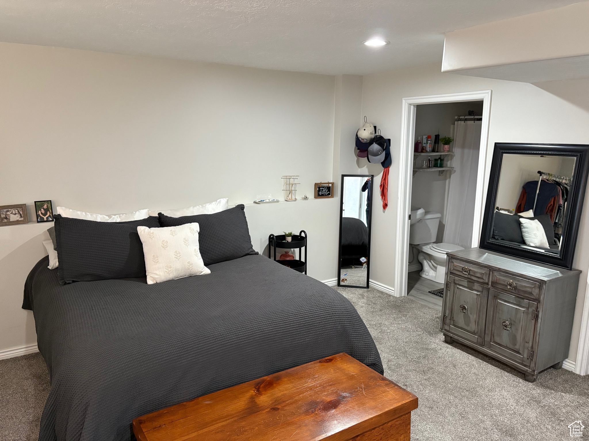 QUAIL HOLLOW - Residential