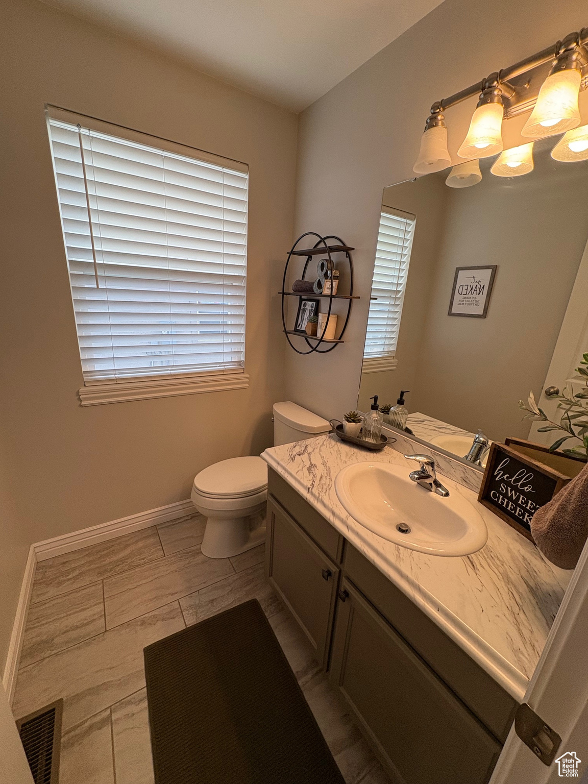 QUAIL HOLLOW - Residential