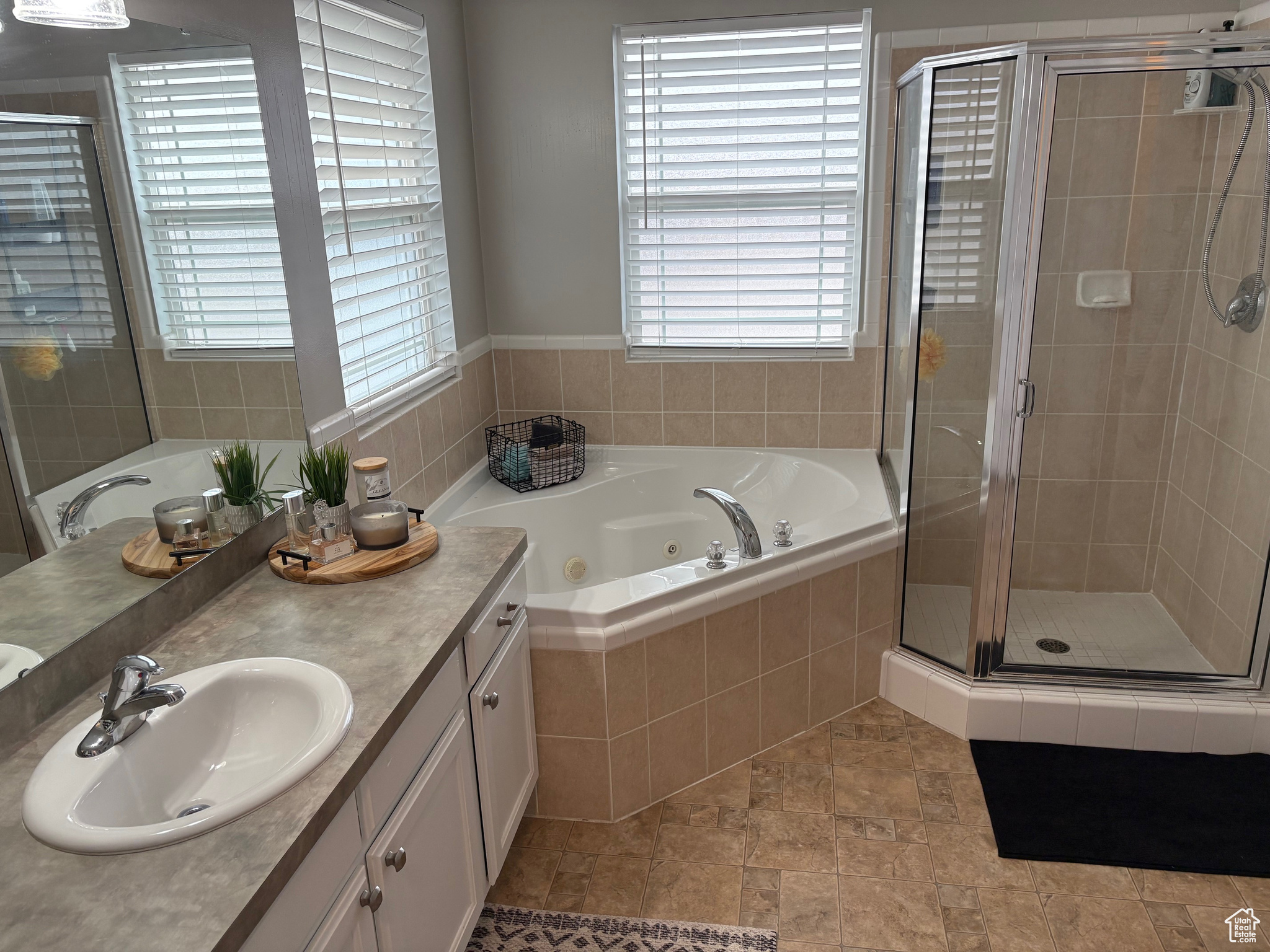 QUAIL HOLLOW - Residential