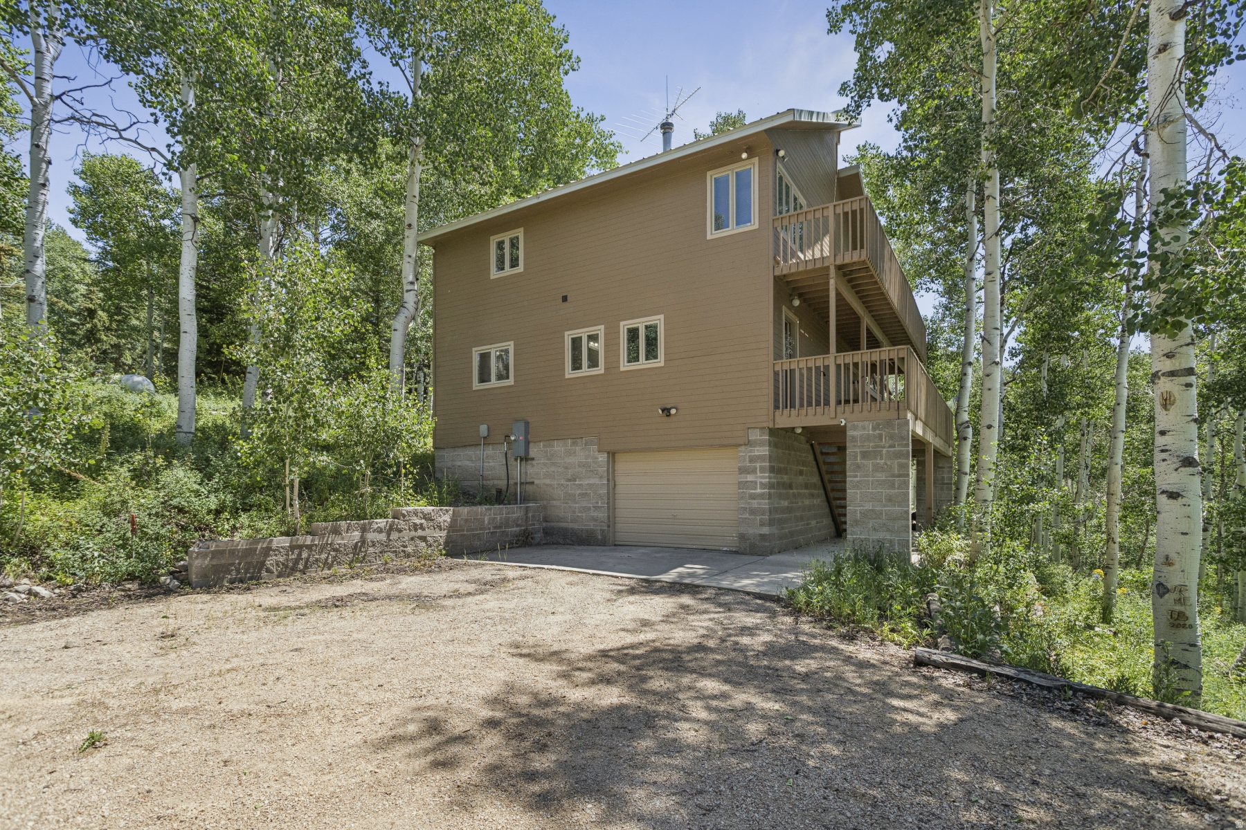 TIMBER LAKES - Residential