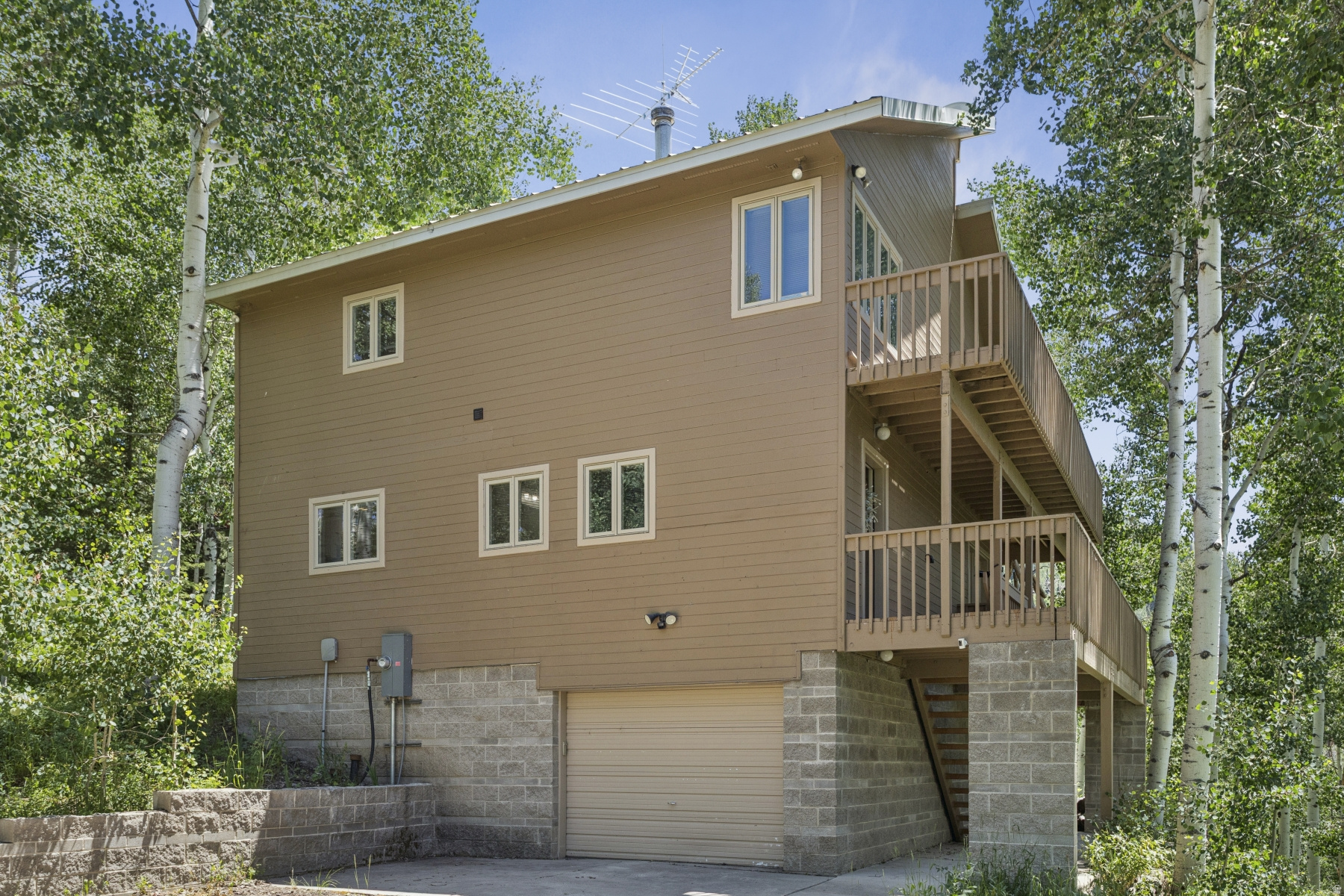 TIMBER LAKES - Residential
