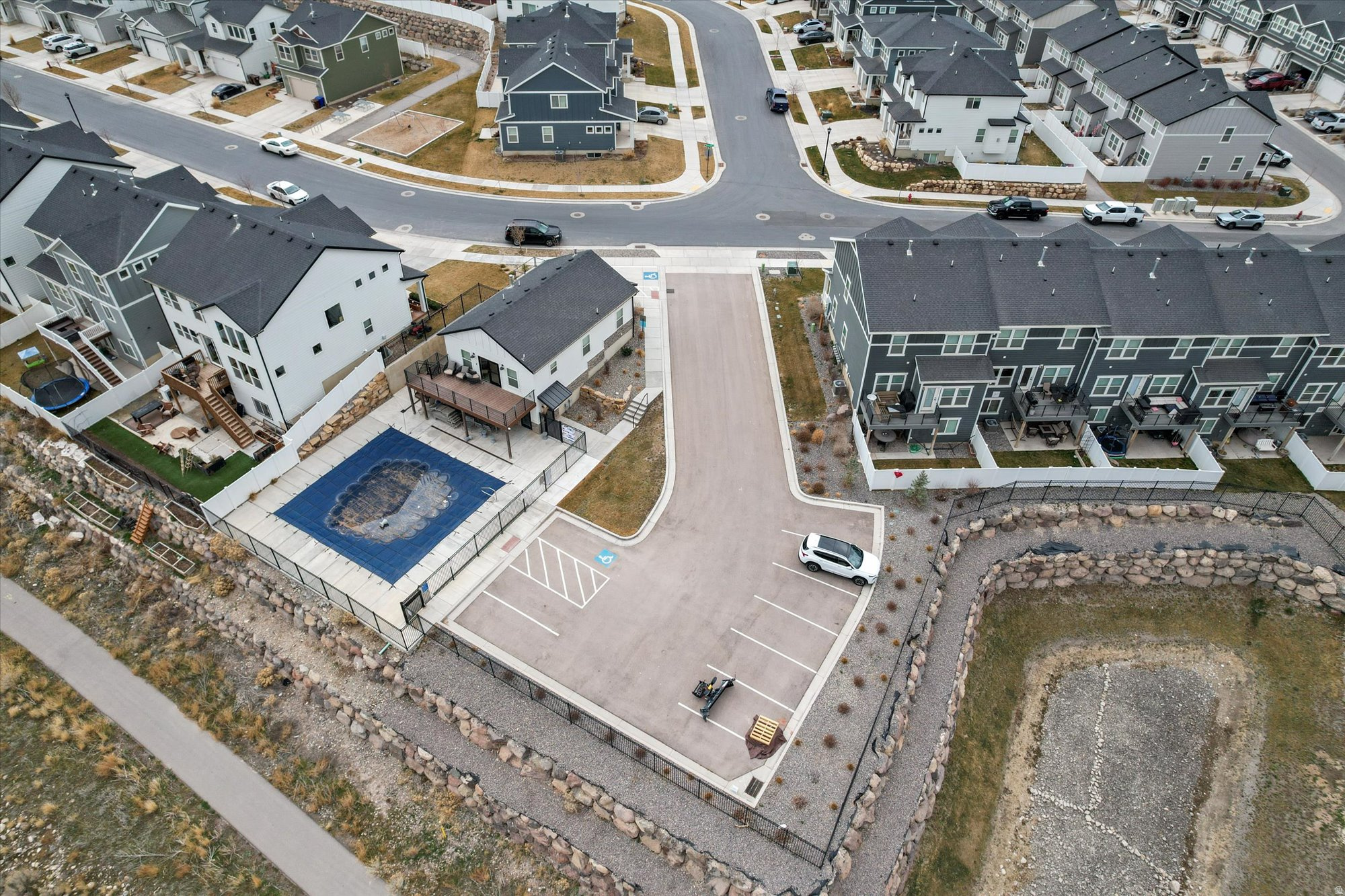 SCENIC MOUNTAIN - Residential