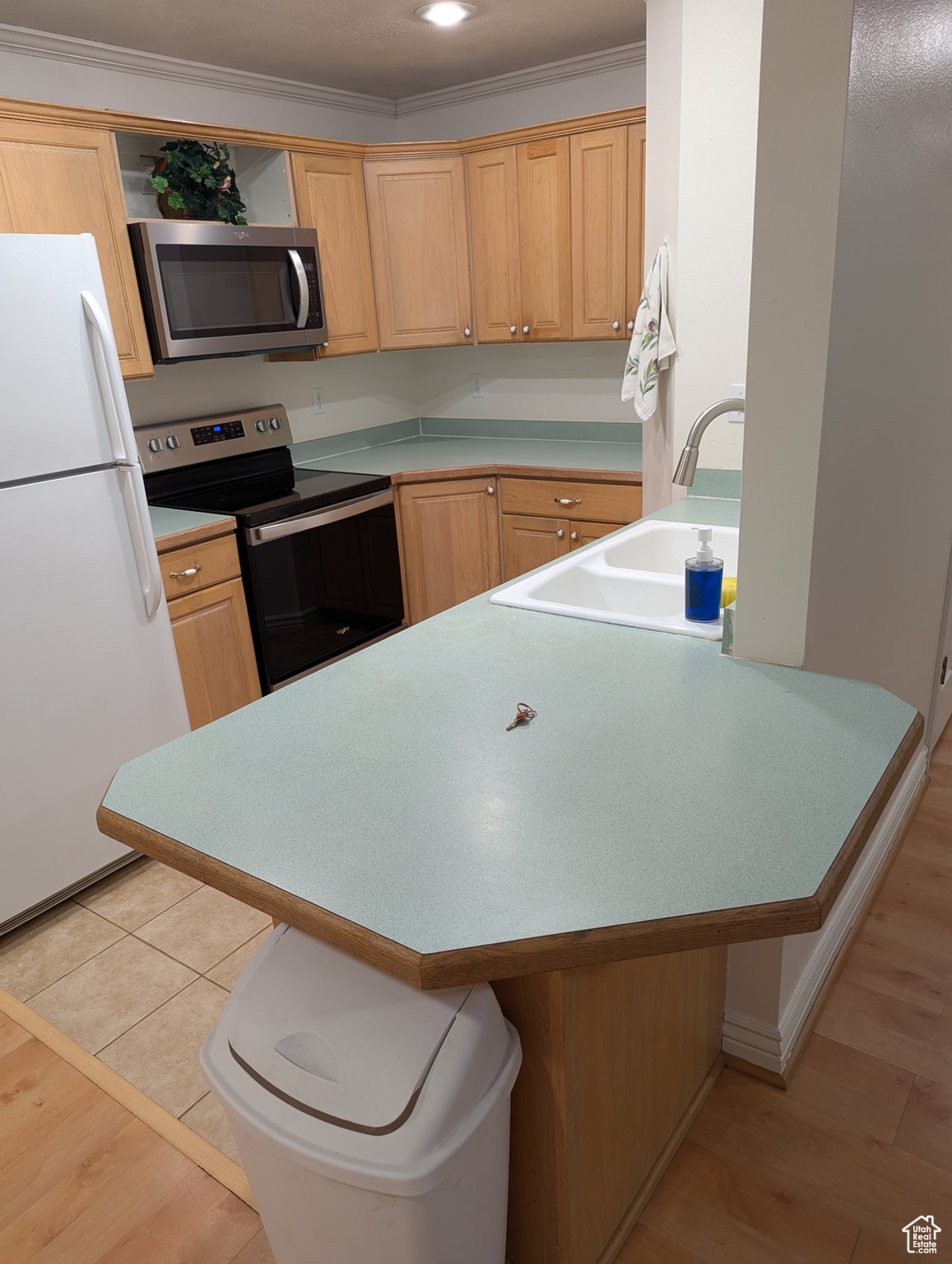RIVERSIDE AVE CONDO - Residential