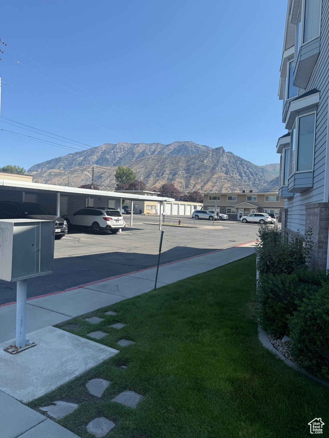 RIVERSIDE AVE CONDO - Residential