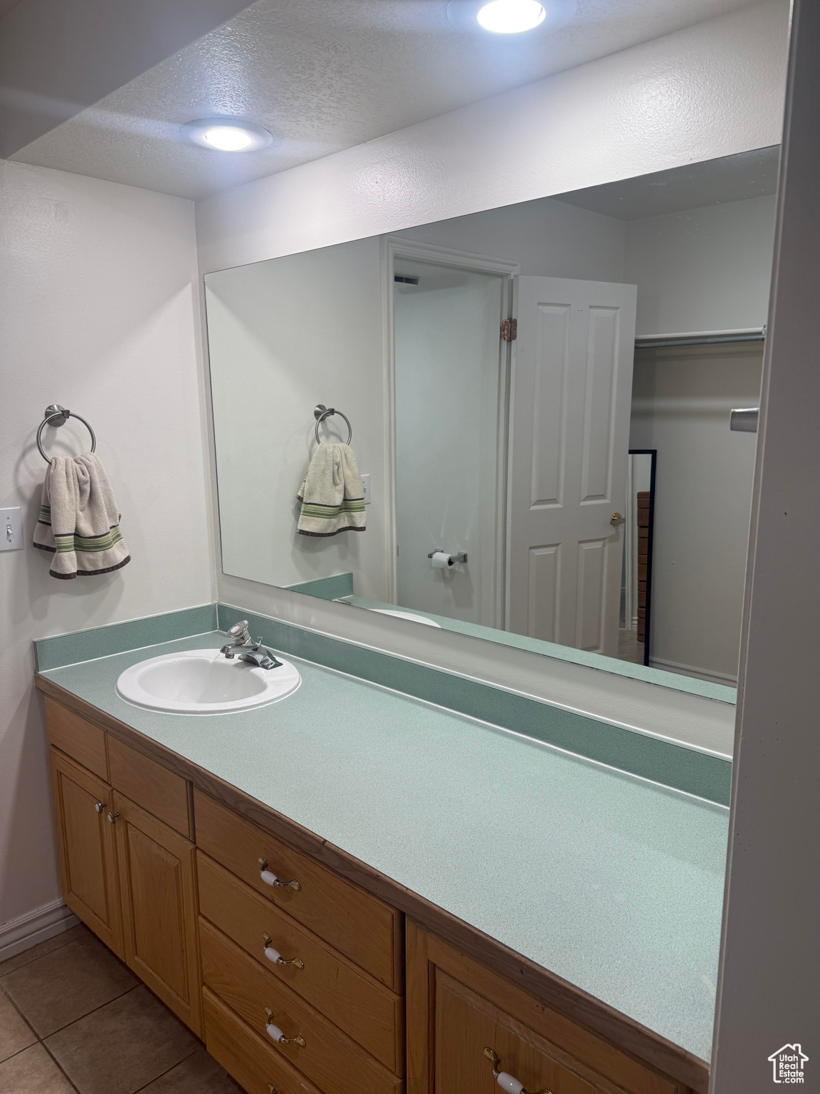 RIVERSIDE AVE CONDO - Residential
