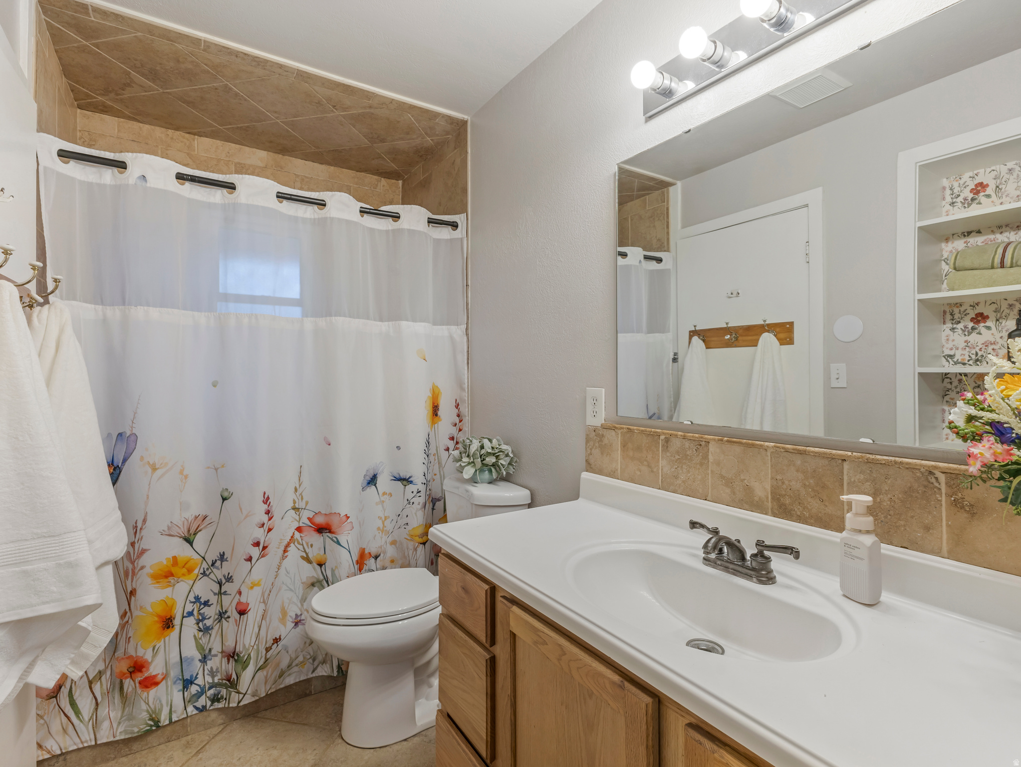 PEBBLE CREEK ESTATES - Residential