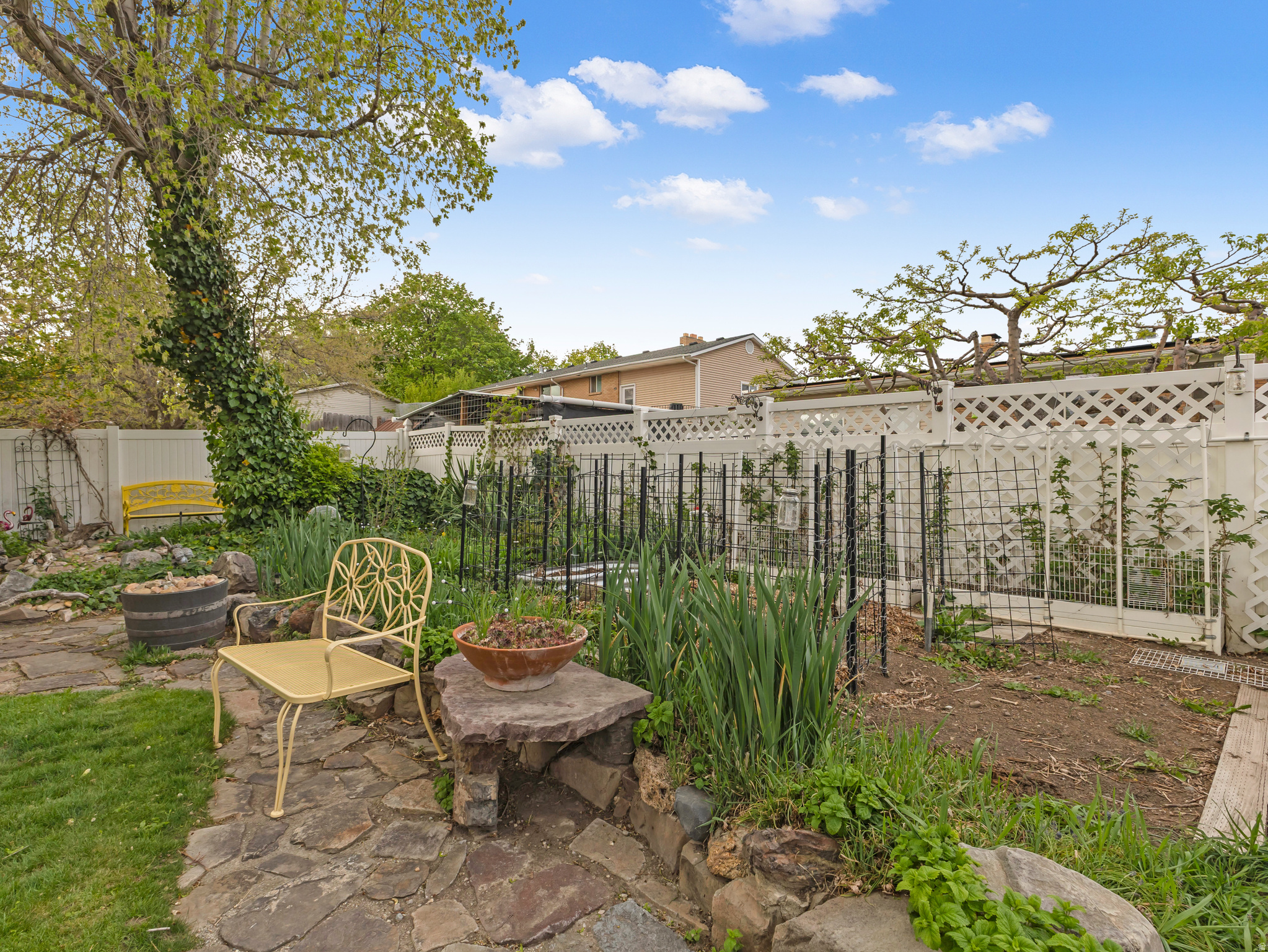 PEBBLE CREEK ESTATES - Residential