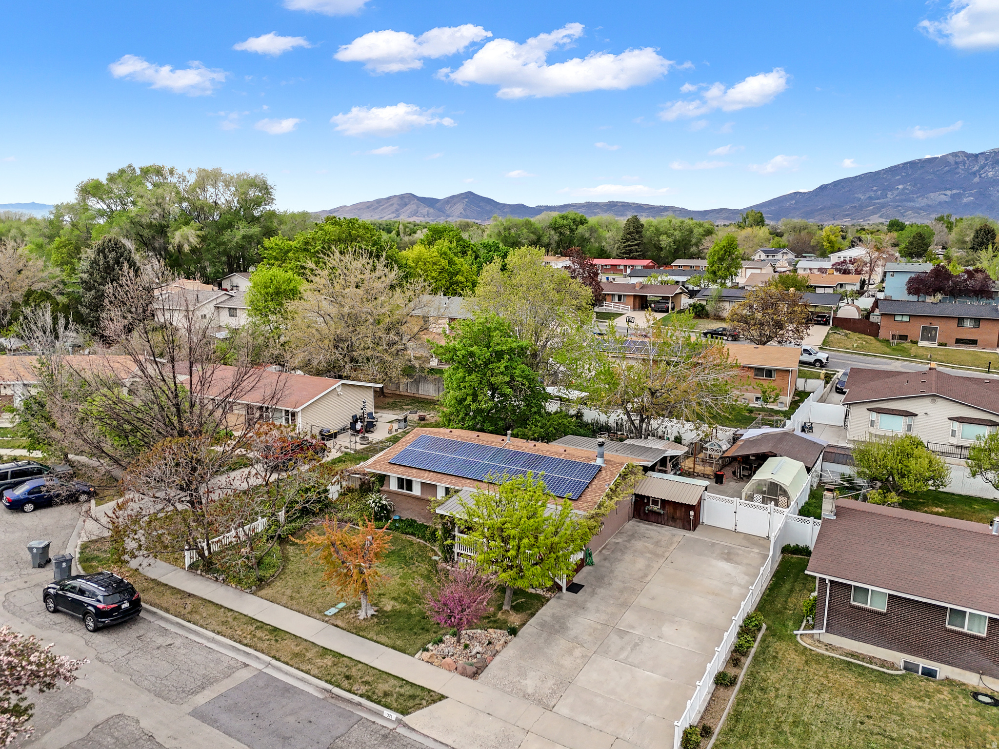 PEBBLE CREEK ESTATES - Residential