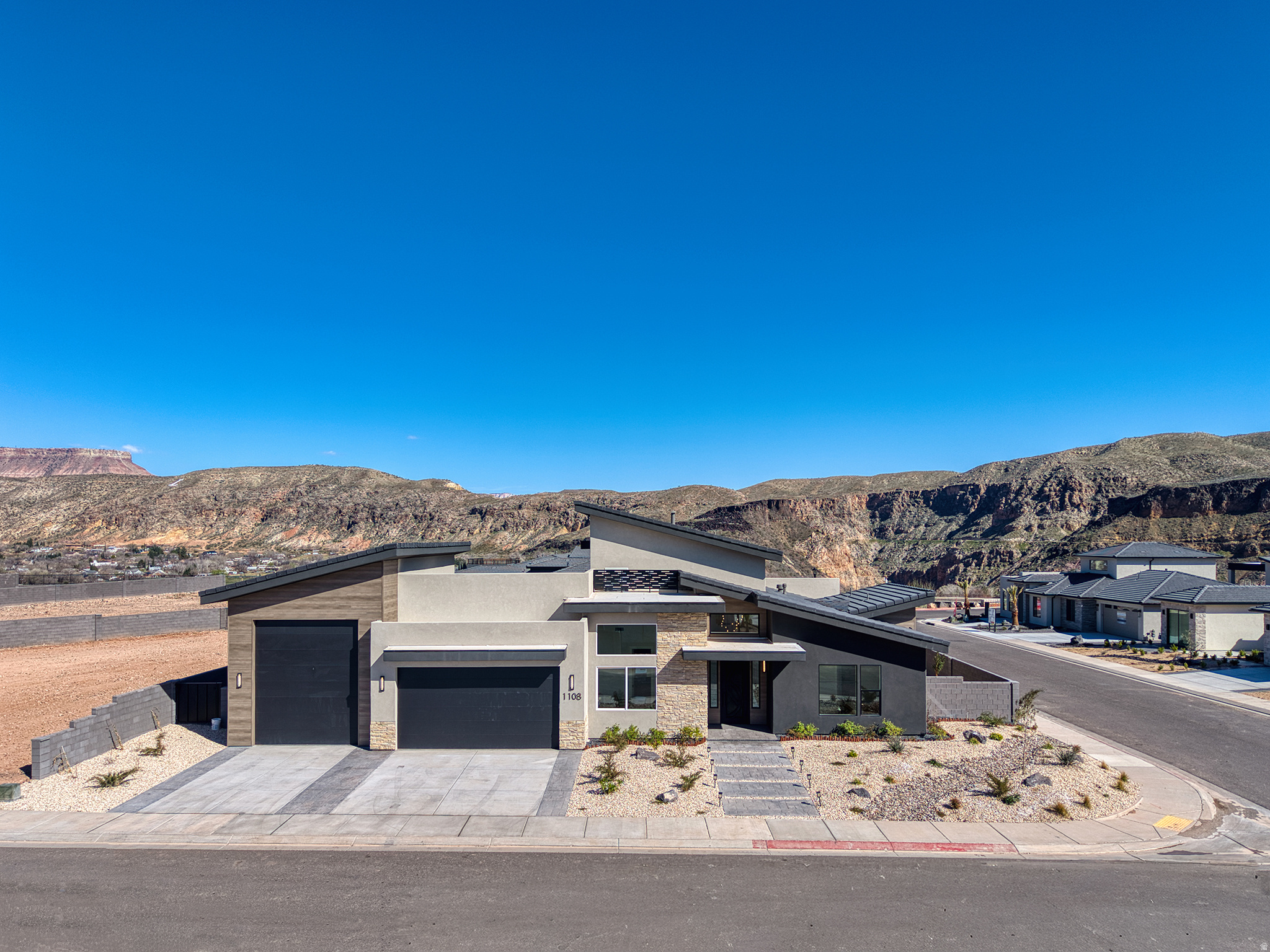 FALCON RIDGE PH 4 - Residential