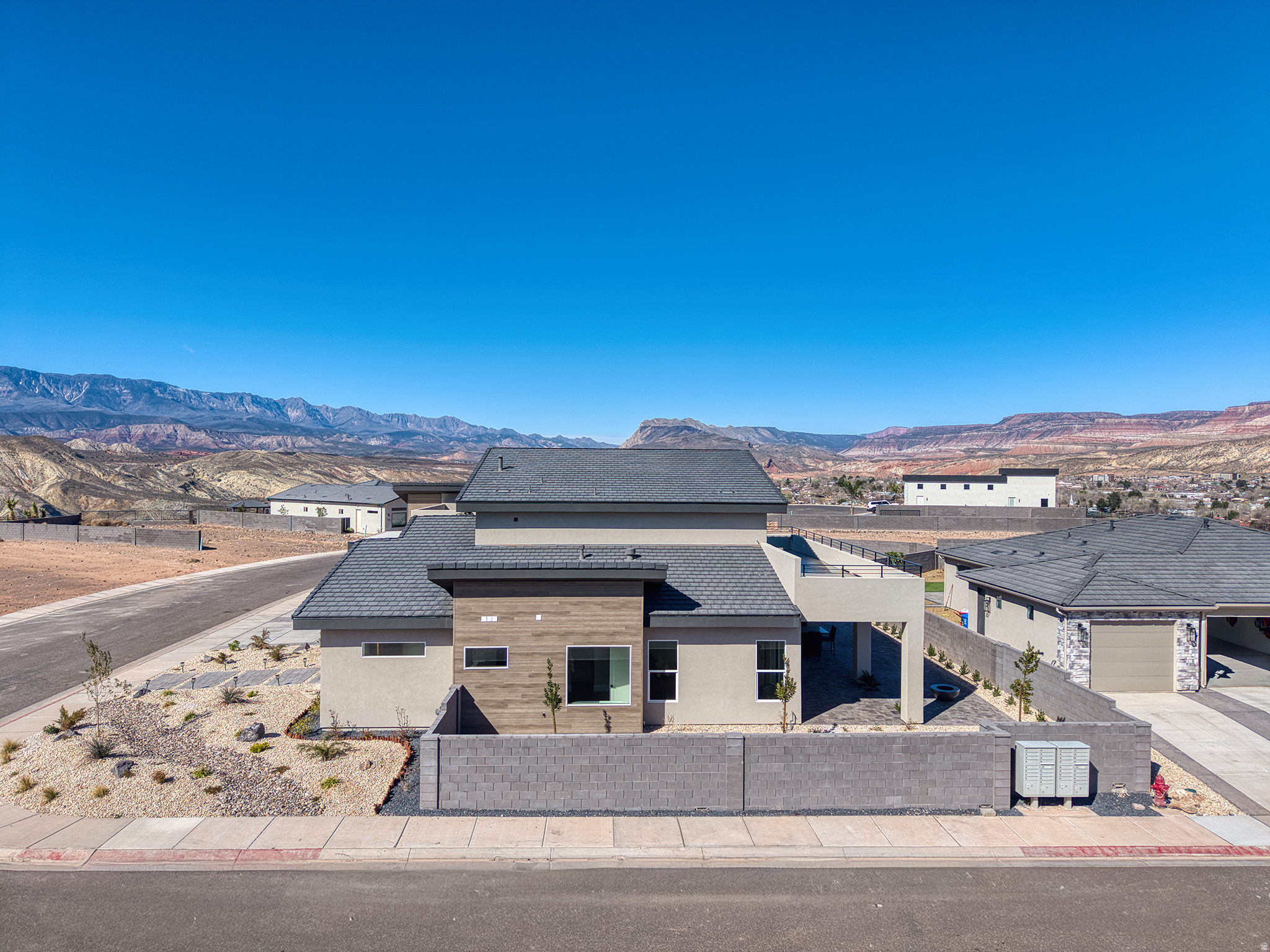 FALCON RIDGE PH 4 - Residential