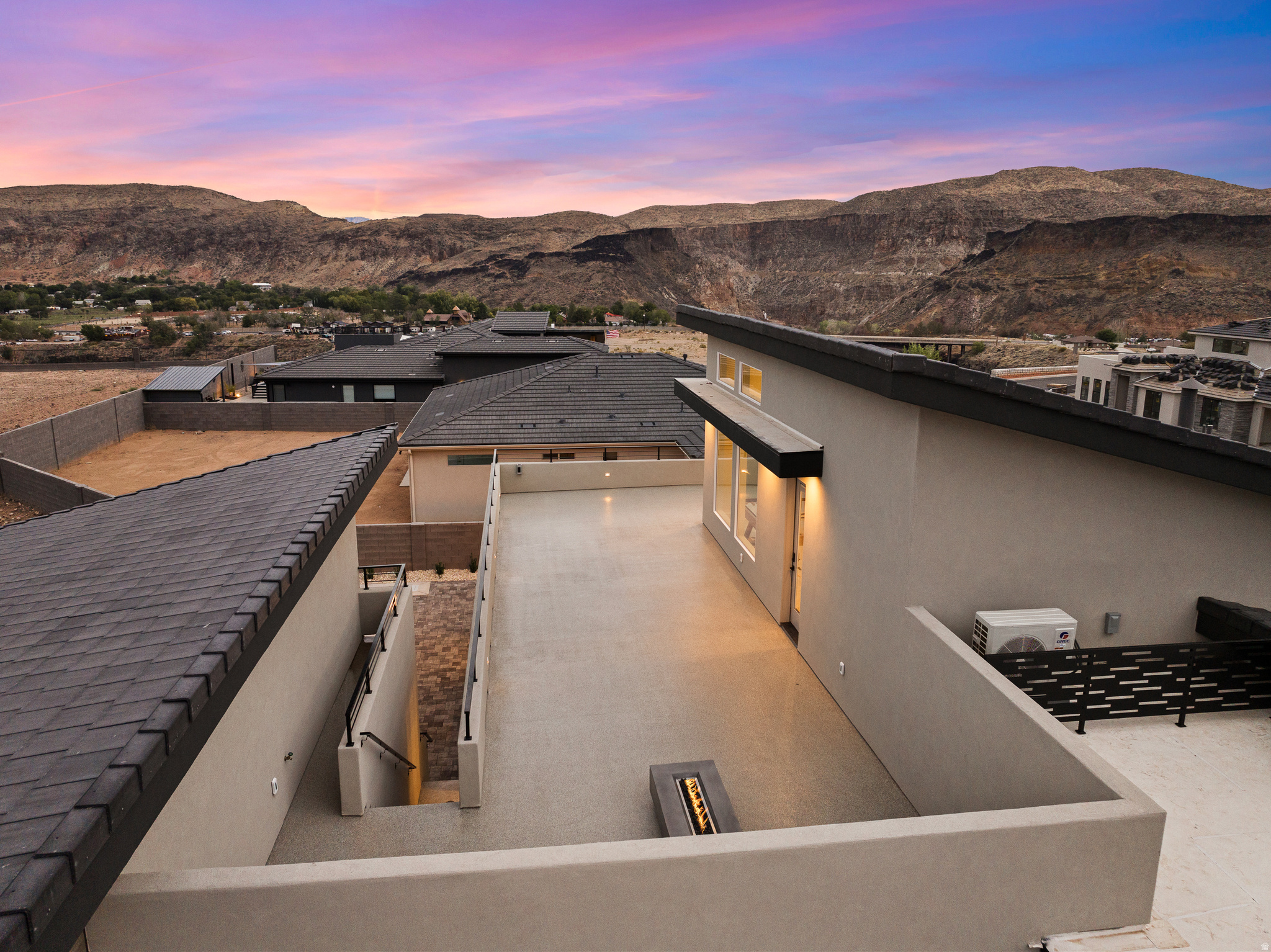 FALCON RIDGE PH 4 - Residential