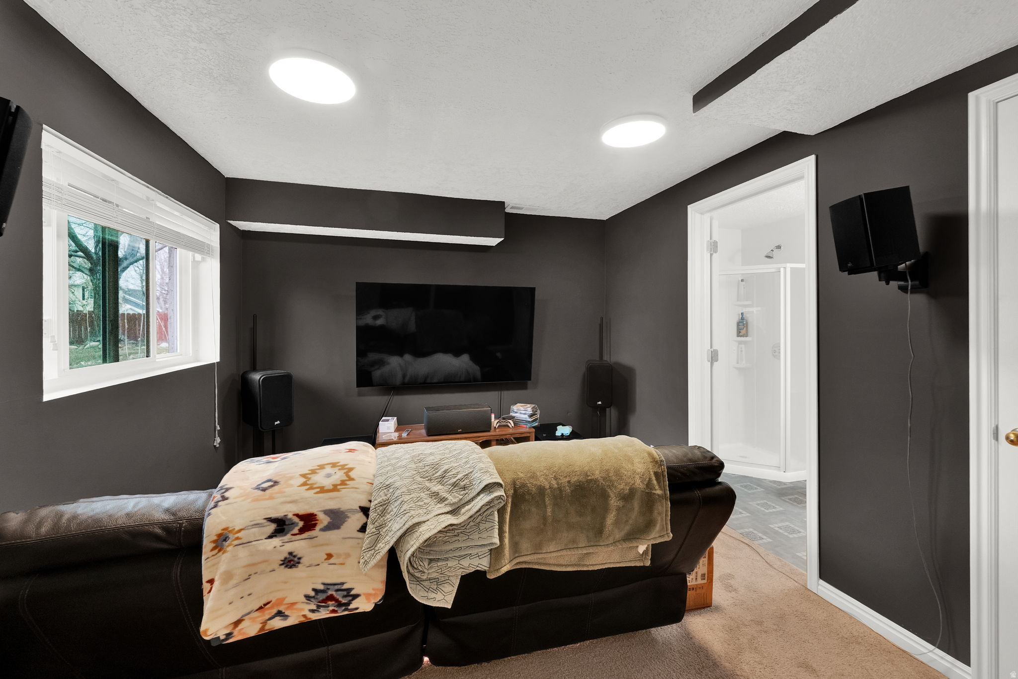 MOUNTAIN SHADOWS - Residential