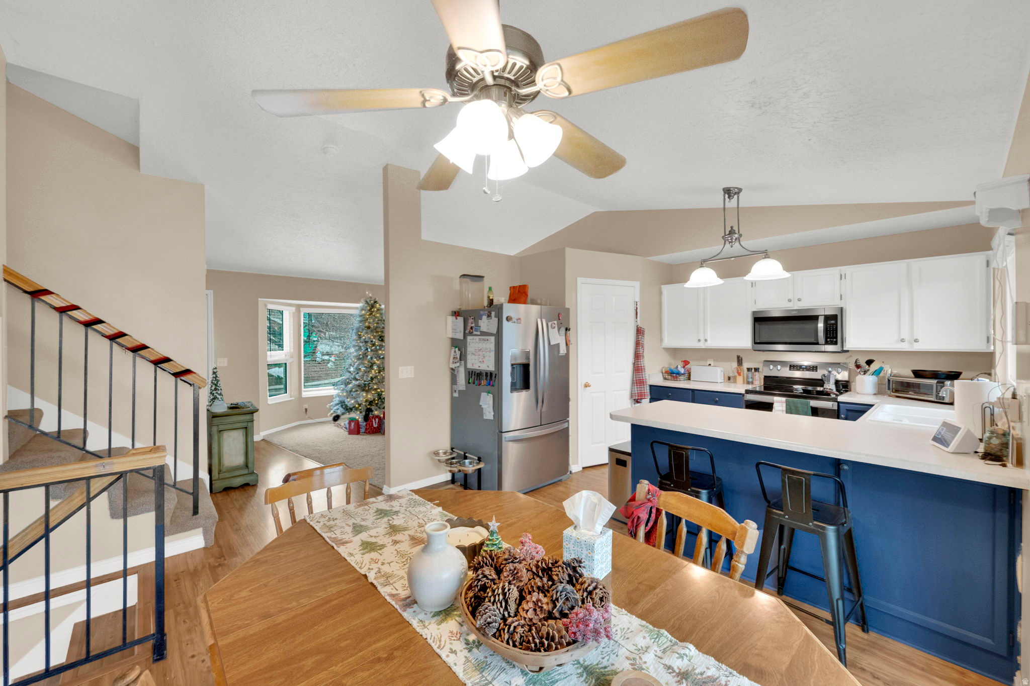 MOUNTAIN SHADOWS - Residential