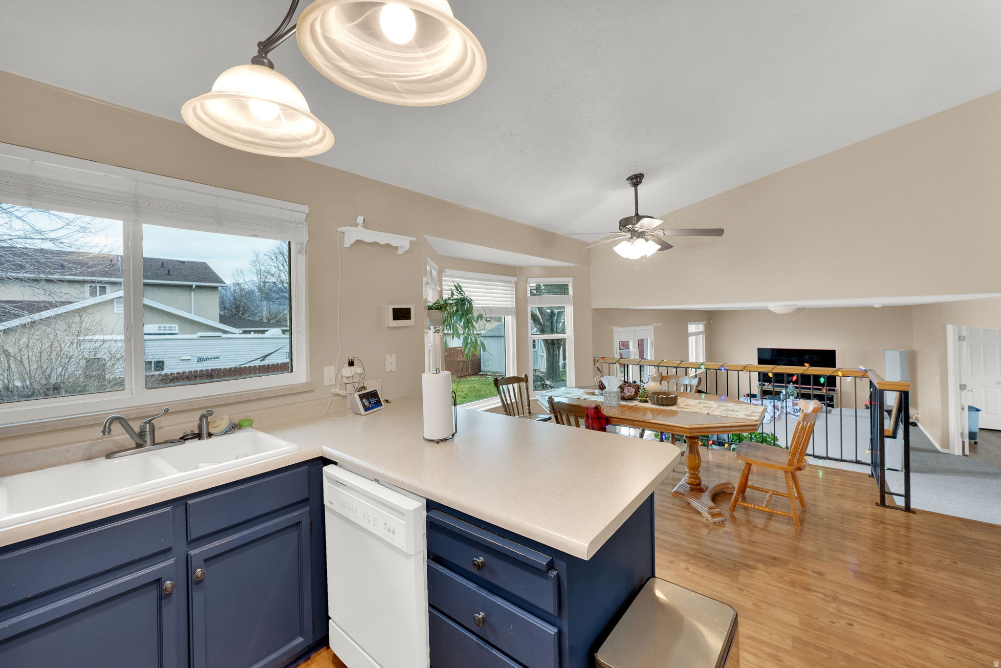 MOUNTAIN SHADOWS - Residential