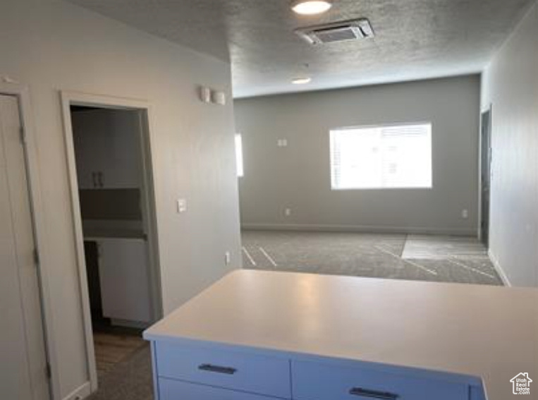 FOXRIDGE - Commercial Sale