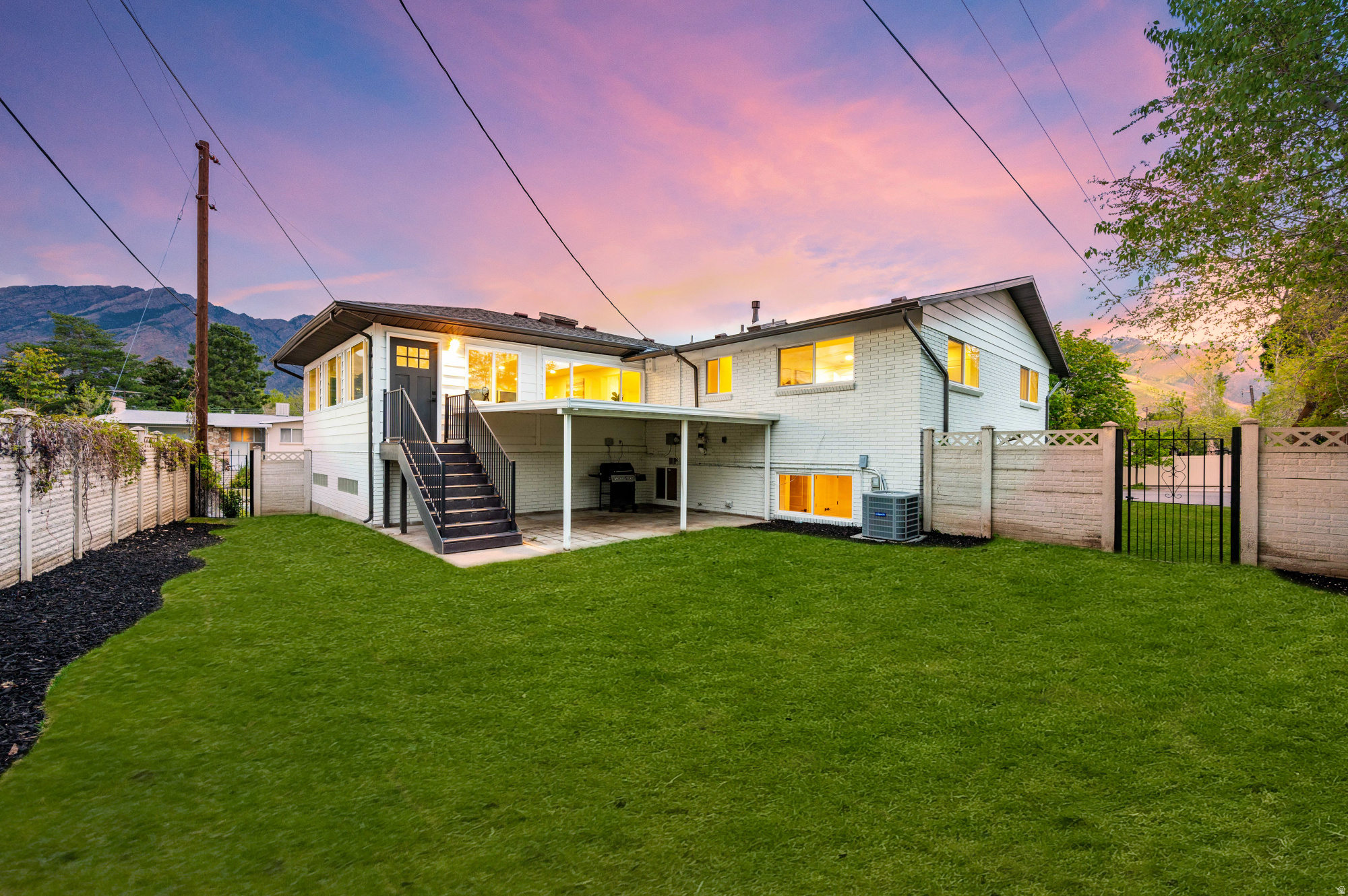 RIVIERA HEIGHTS NO 4 - Residential