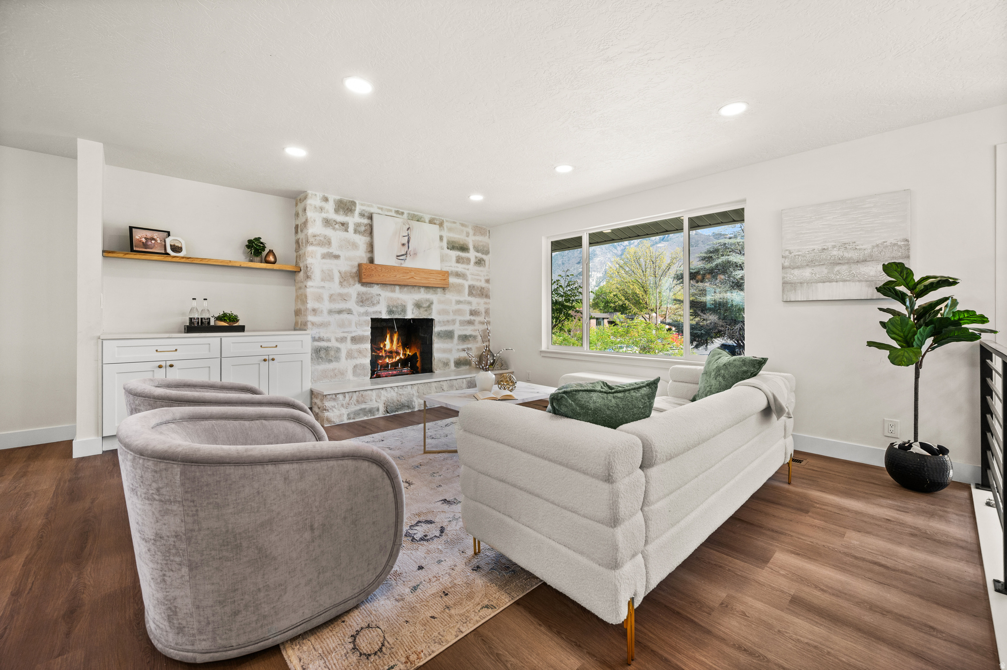 RIVIERA HEIGHTS NO 4 - Residential