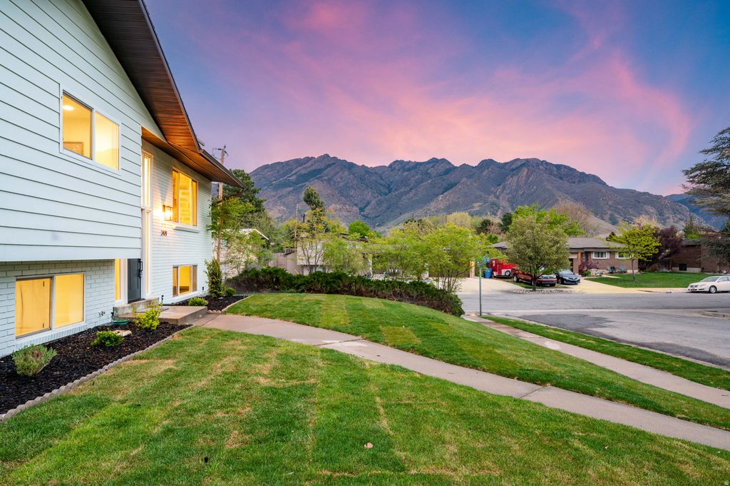 Photo of 2479 E CARDINAL WAY S, Salt Lake City, UT 84121 (MLS # 2149841)