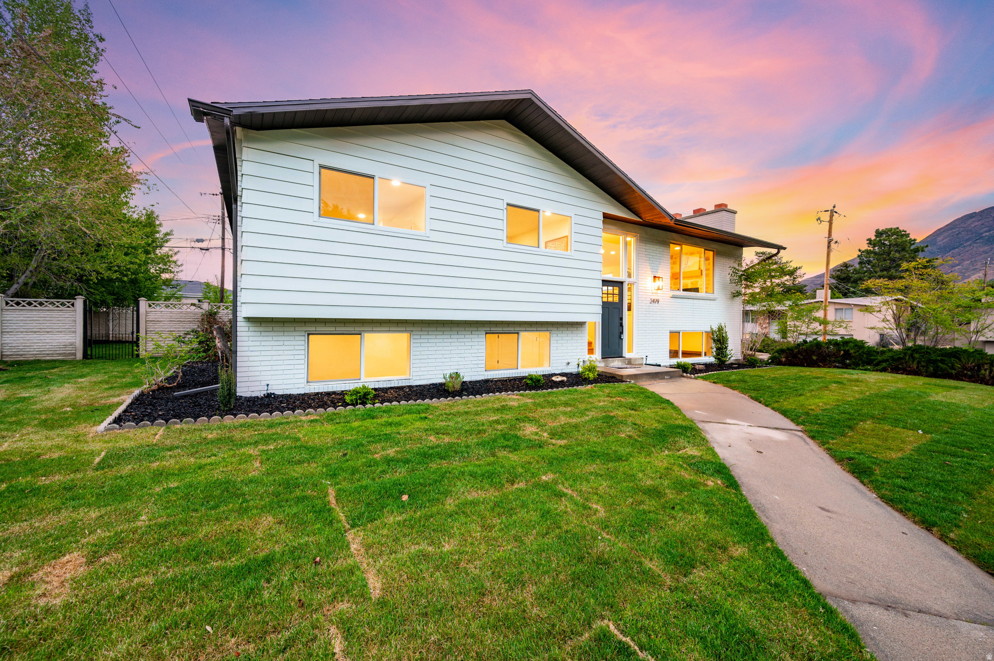 RIVIERA HEIGHTS NO 4 - Residential