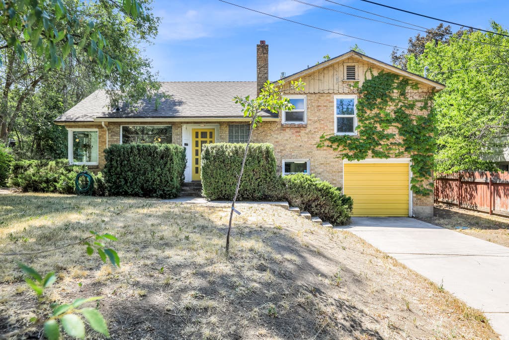 Photo of 6 TERRACE PL, Logan, UT 84321 (MLS # 2177299)