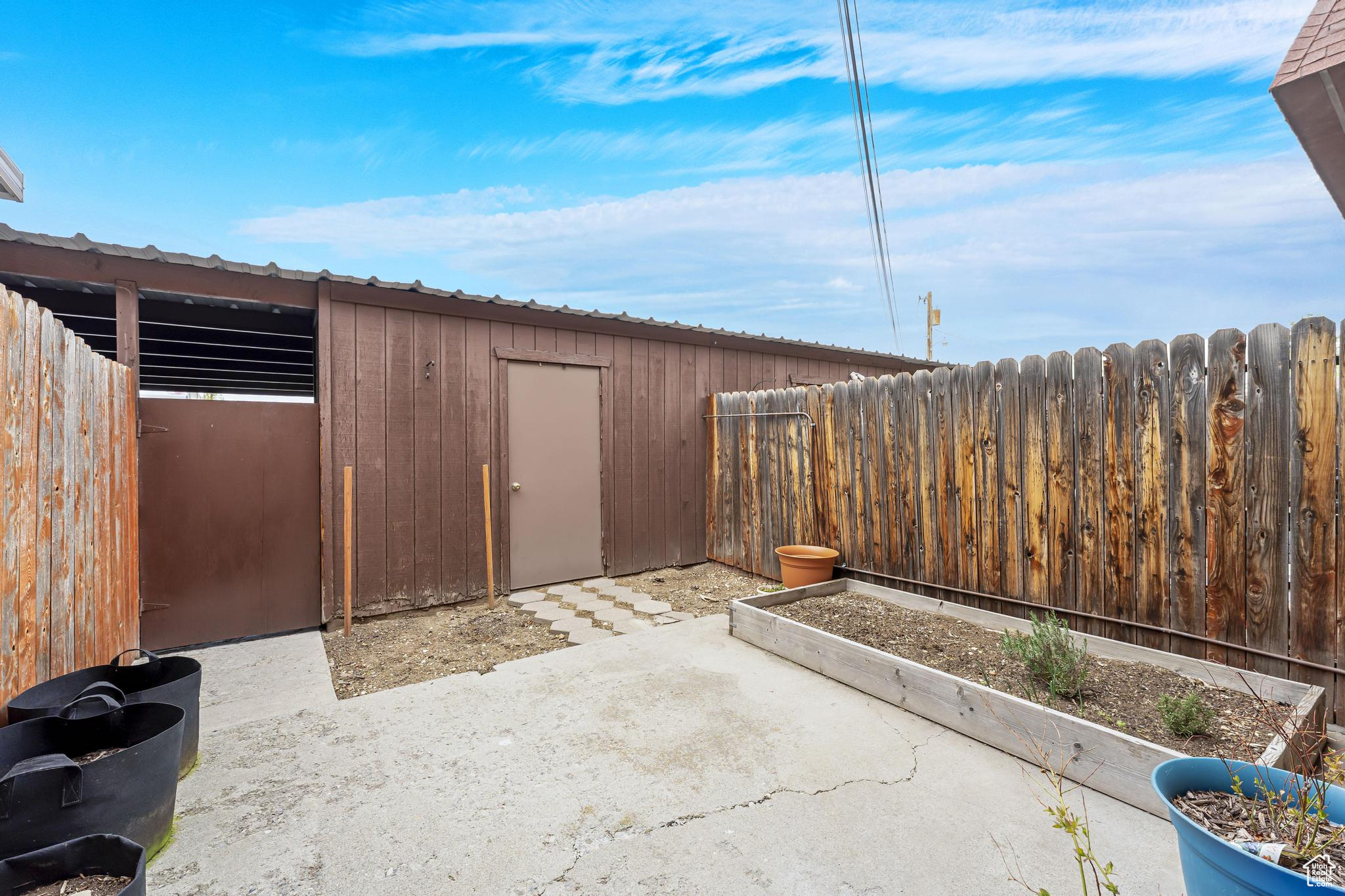 WILLOW TREE - Residential