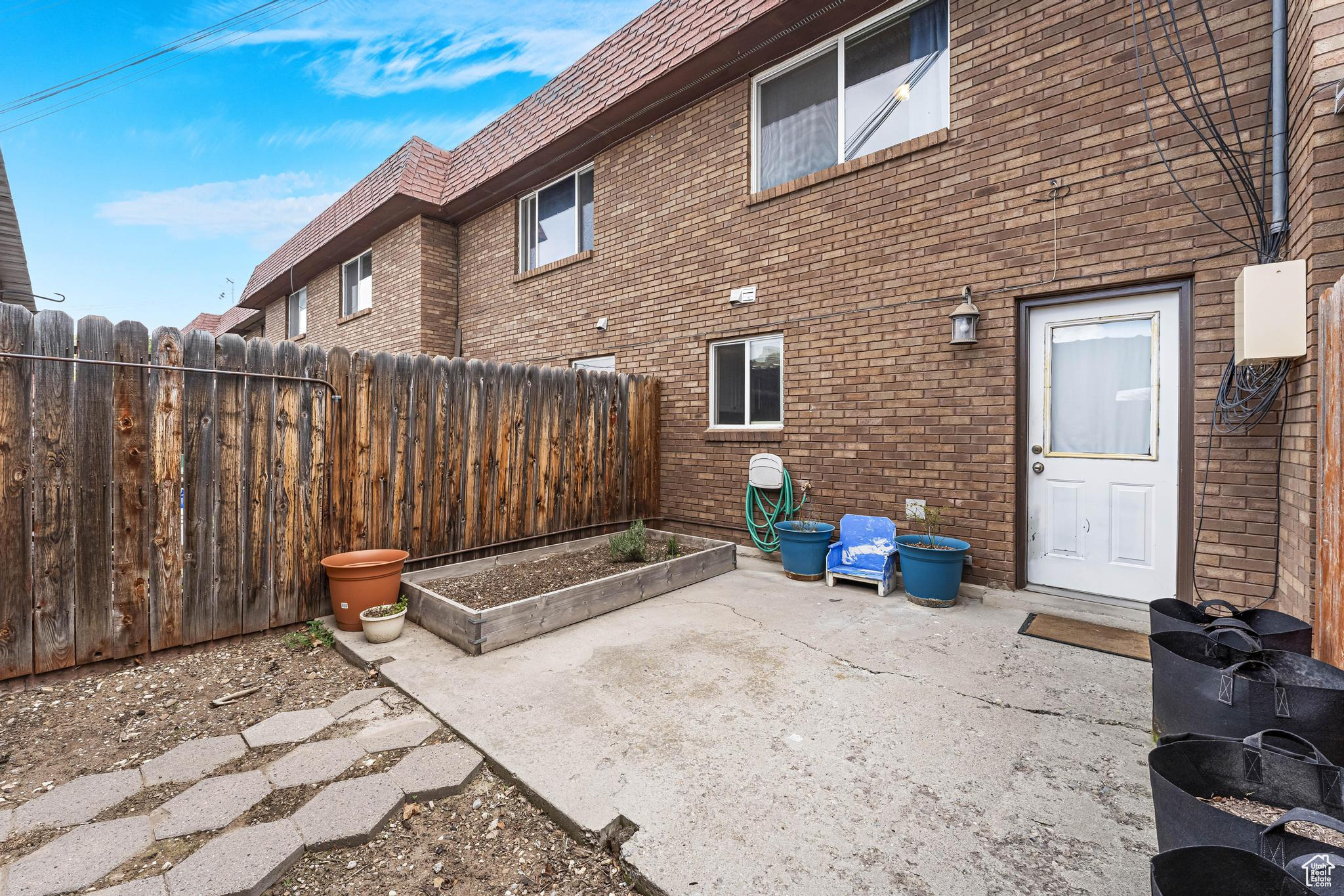 WILLOW TREE - Residential