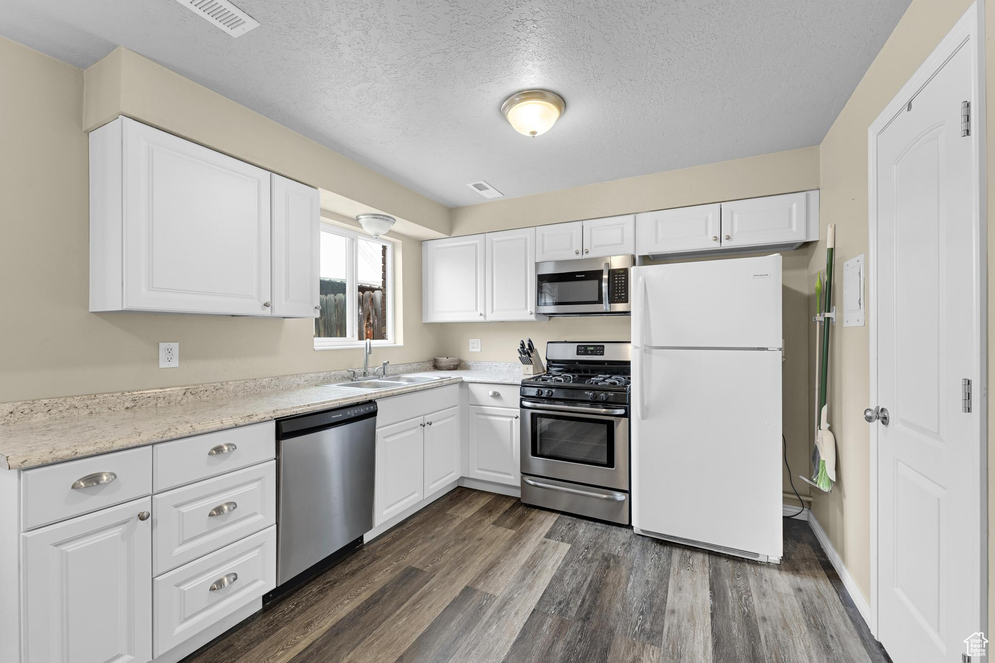 WILLOW TREE - Residential