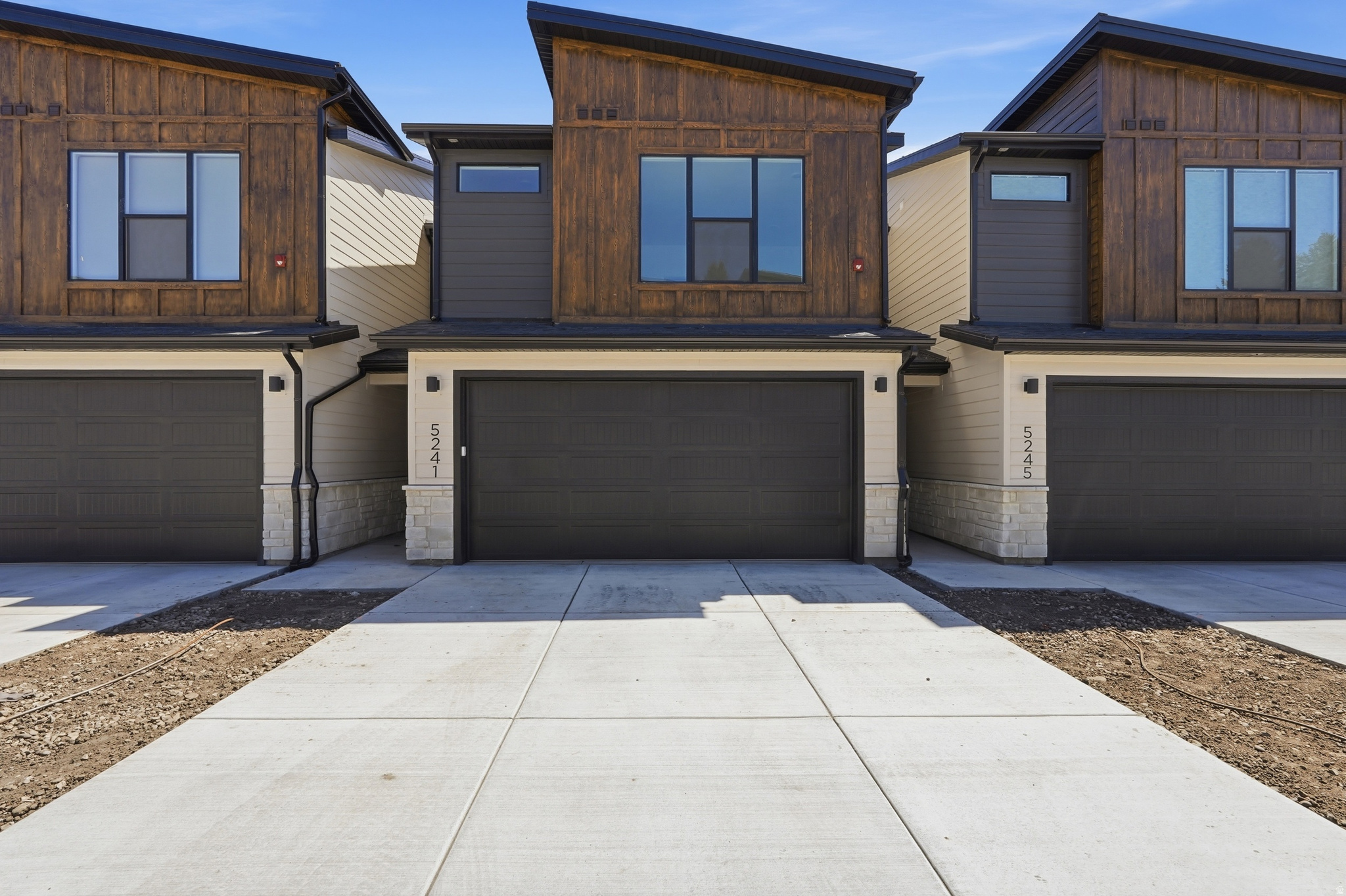 PEAKS TOWNHOMES - Residential