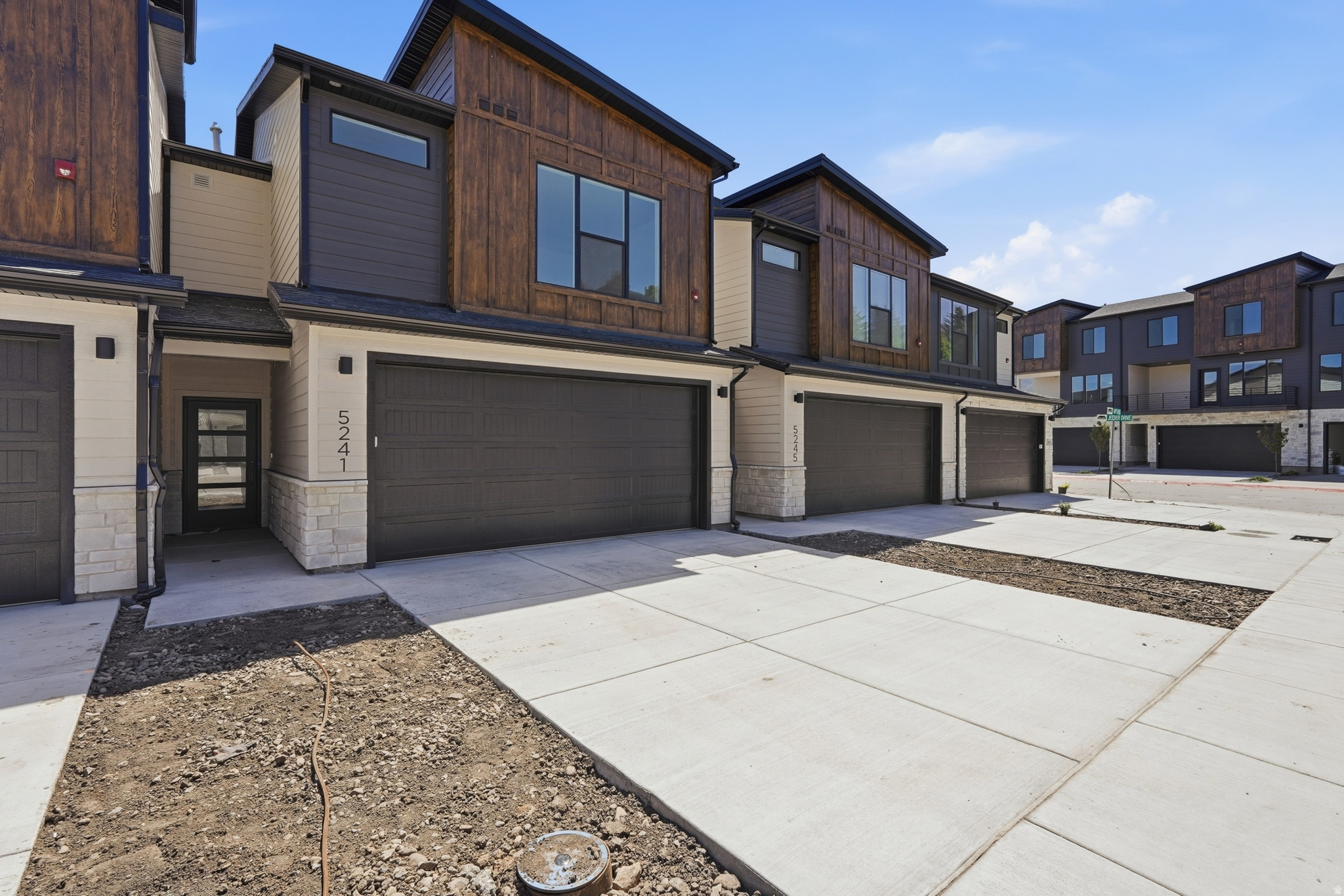 PEAKS TOWNHOMES - Residential