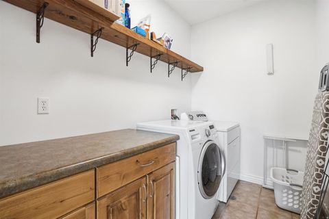 Tiny photo for 5462 E 2575 N, Eden, UT 84310 (MLS # 2150077)