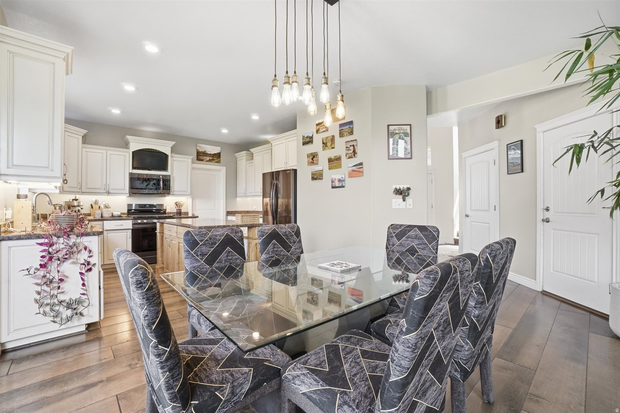 EDEN ACRES - Residential