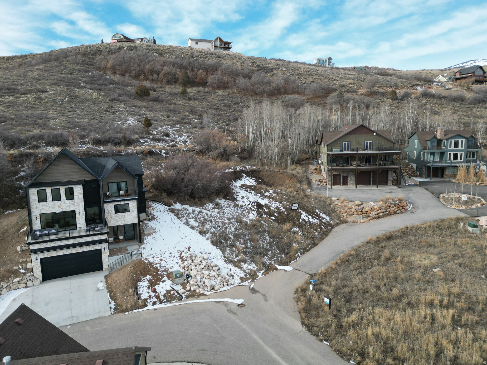 LOCHWOOD ESTATES - Residential