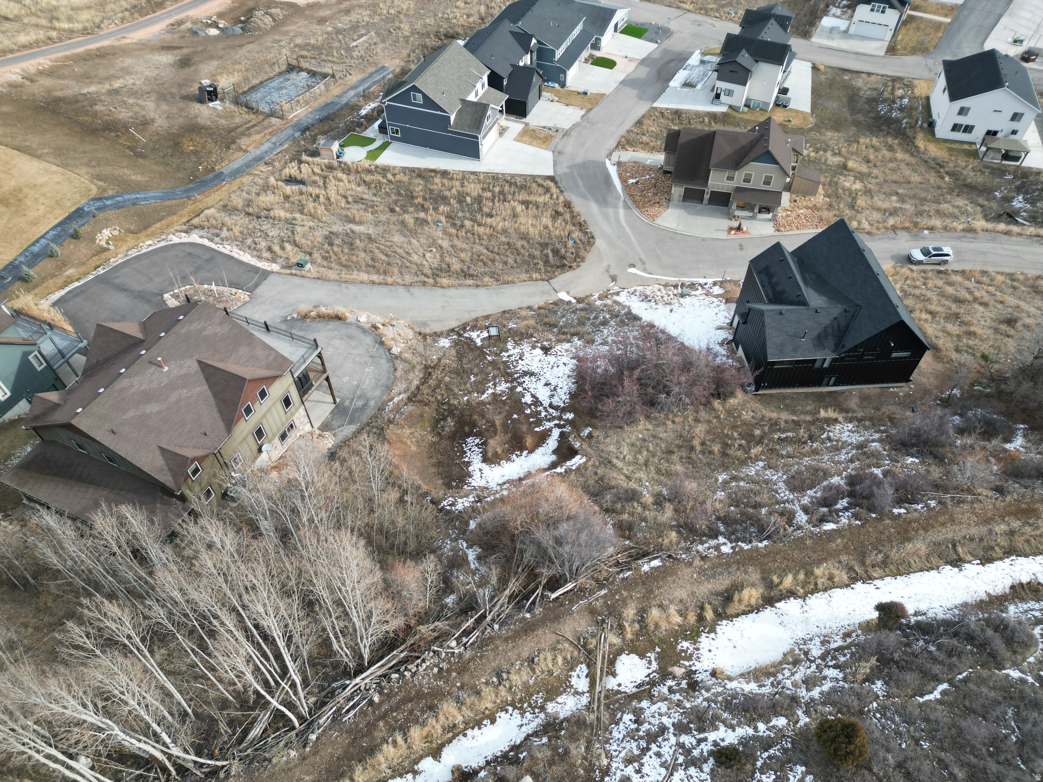 LOCHWOOD ESTATES - Residential