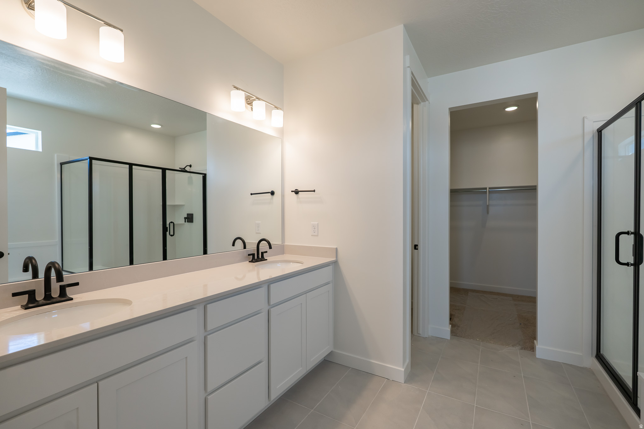 THE ESTATES AT SUNSET FLATS - Residential