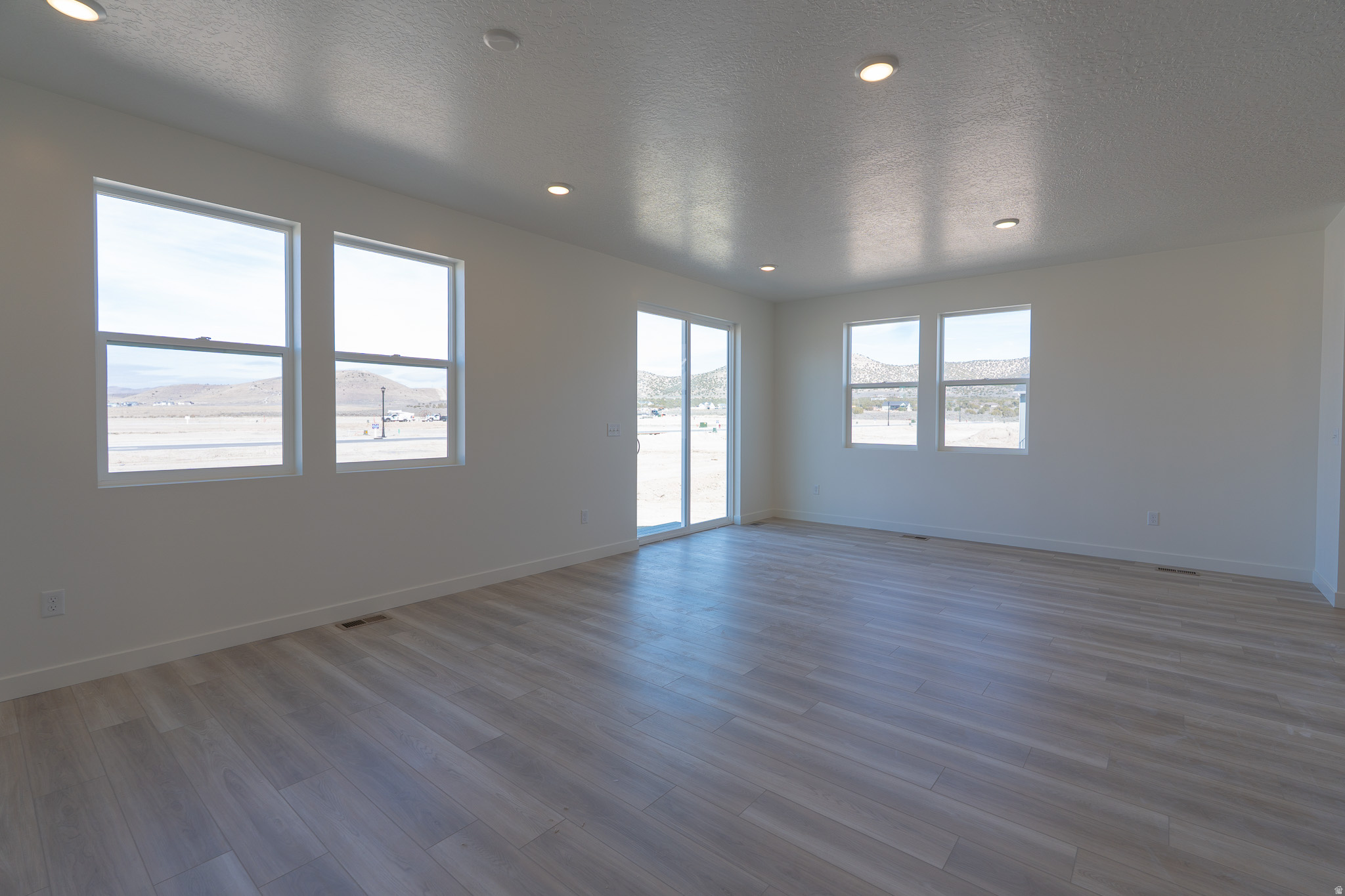 THE ESTATES AT SUNSET FLATS - Residential