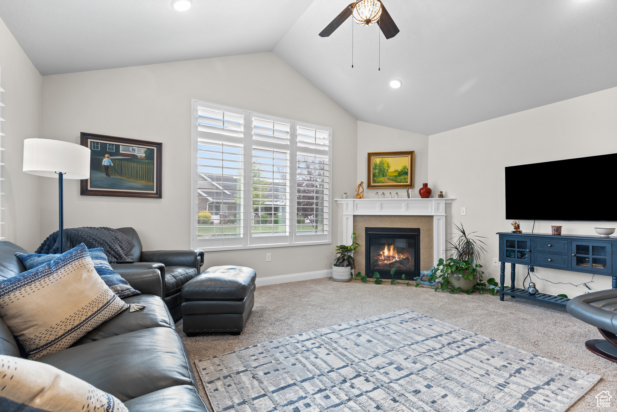 VILLAS PIONEER CROSSING - Residential