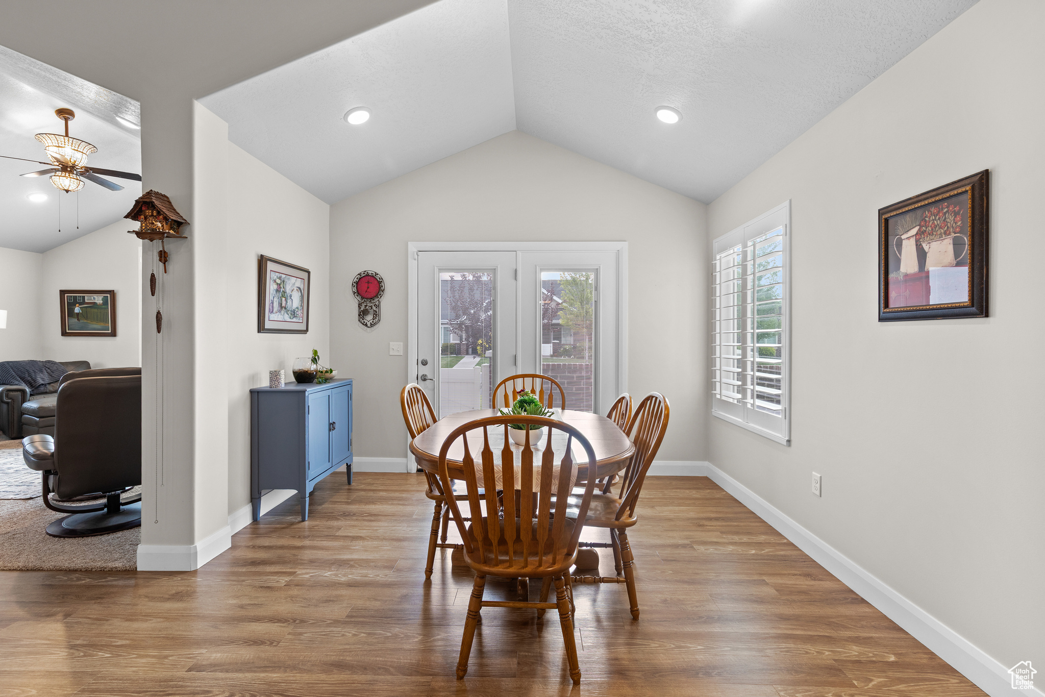 VILLAS PIONEER CROSSING - Residential