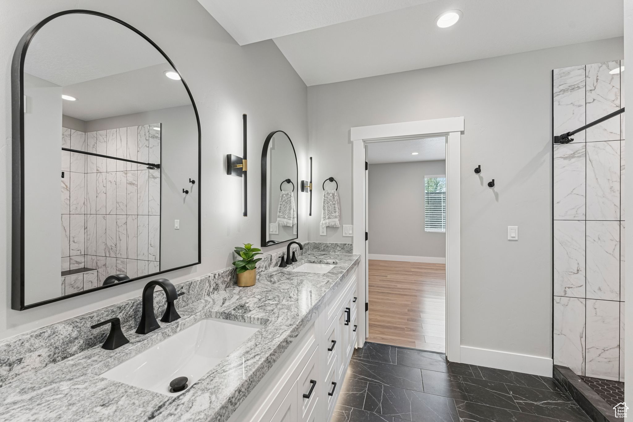 STONE CREEK - Residential