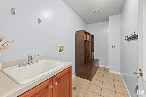 Tiny photo for 4668 BOUNTIFUL RIDGE DR, Bountiful, UT 84010 (MLS # 2178804)