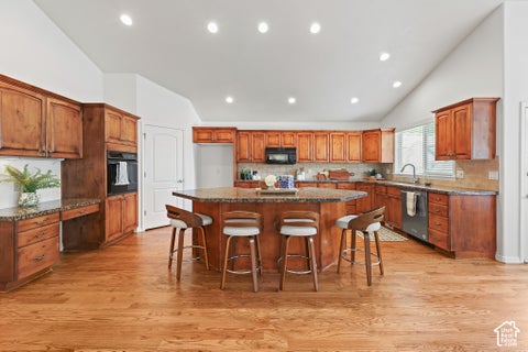 Tiny photo for 4668 BOUNTIFUL RIDGE DR, Bountiful, UT 84010 (MLS # 2178804)
