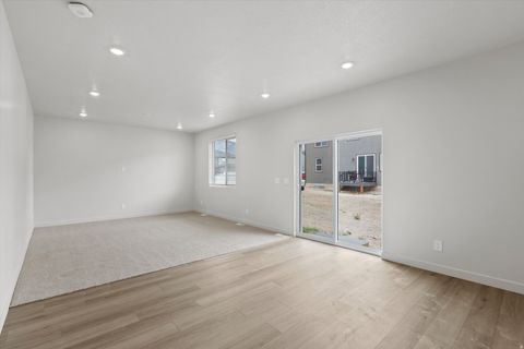 Tiny photo for 3452 N HANNAH ST #1607, Eagle Mountain, UT 84005 (MLS # 2154612)