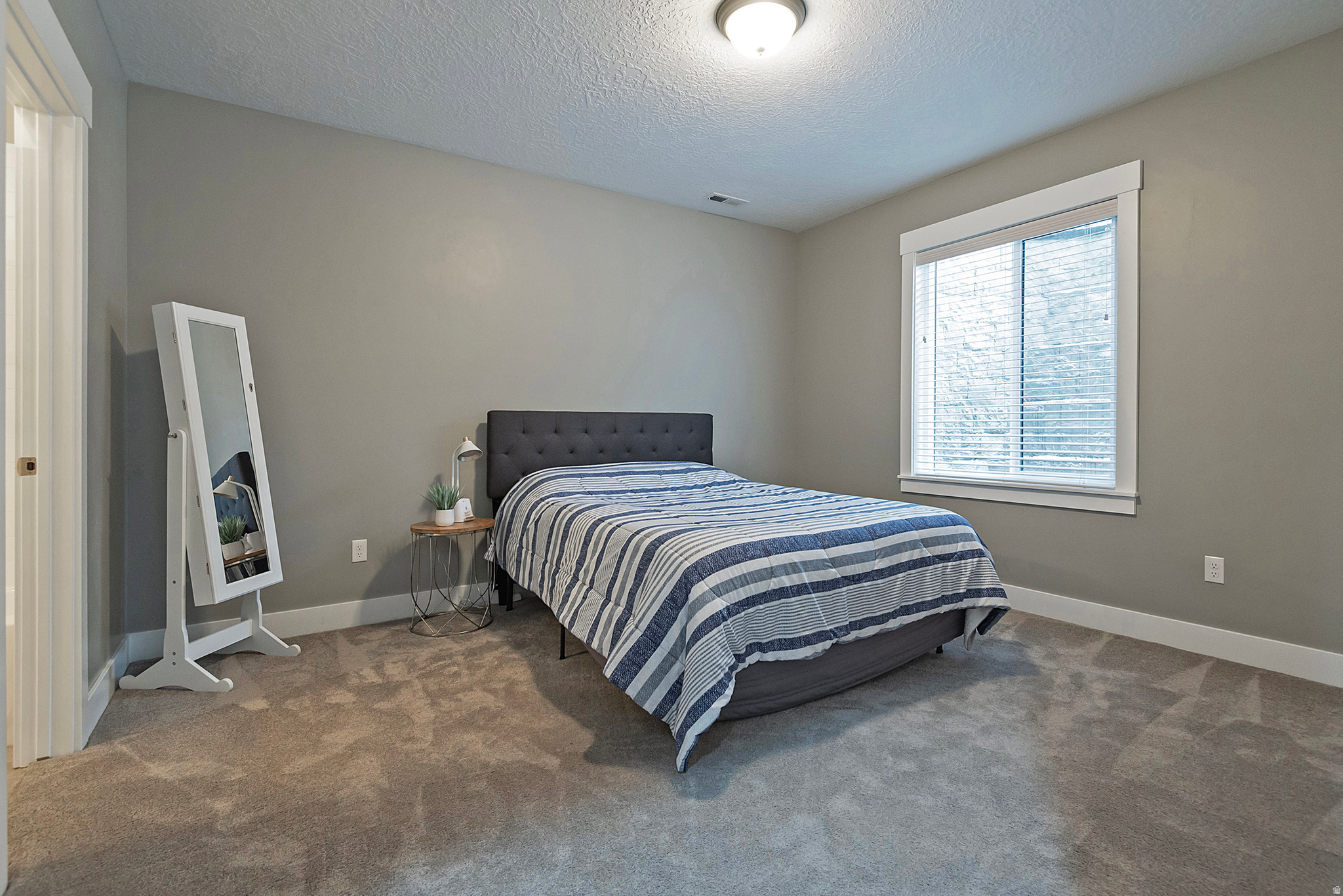 VILLAS@DIMPLE DELL - Residential