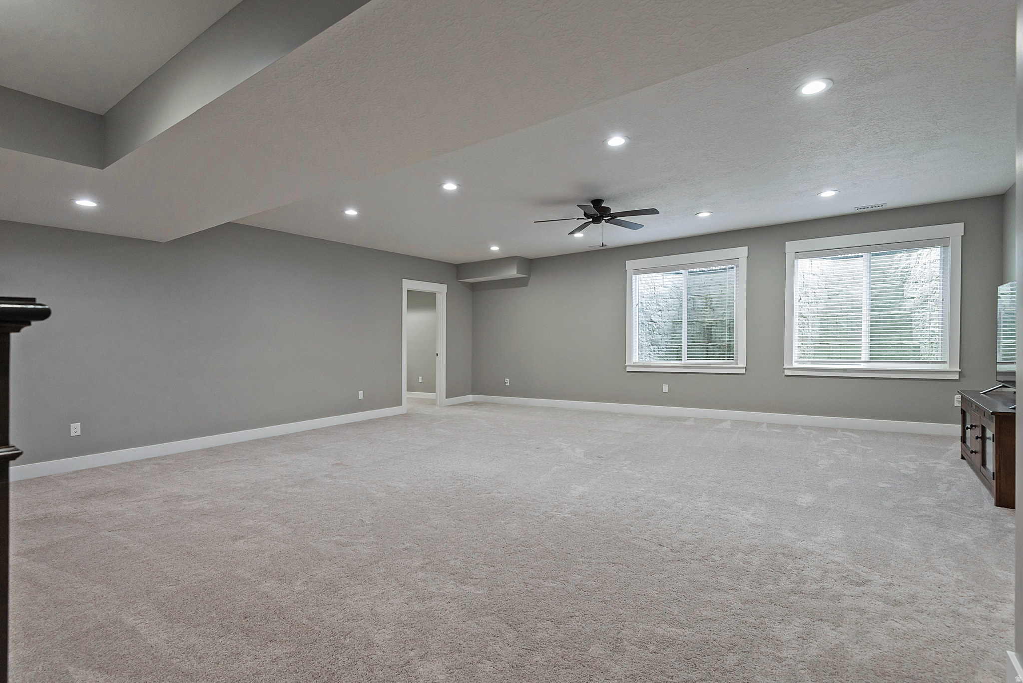 VILLAS@DIMPLE DELL - Residential