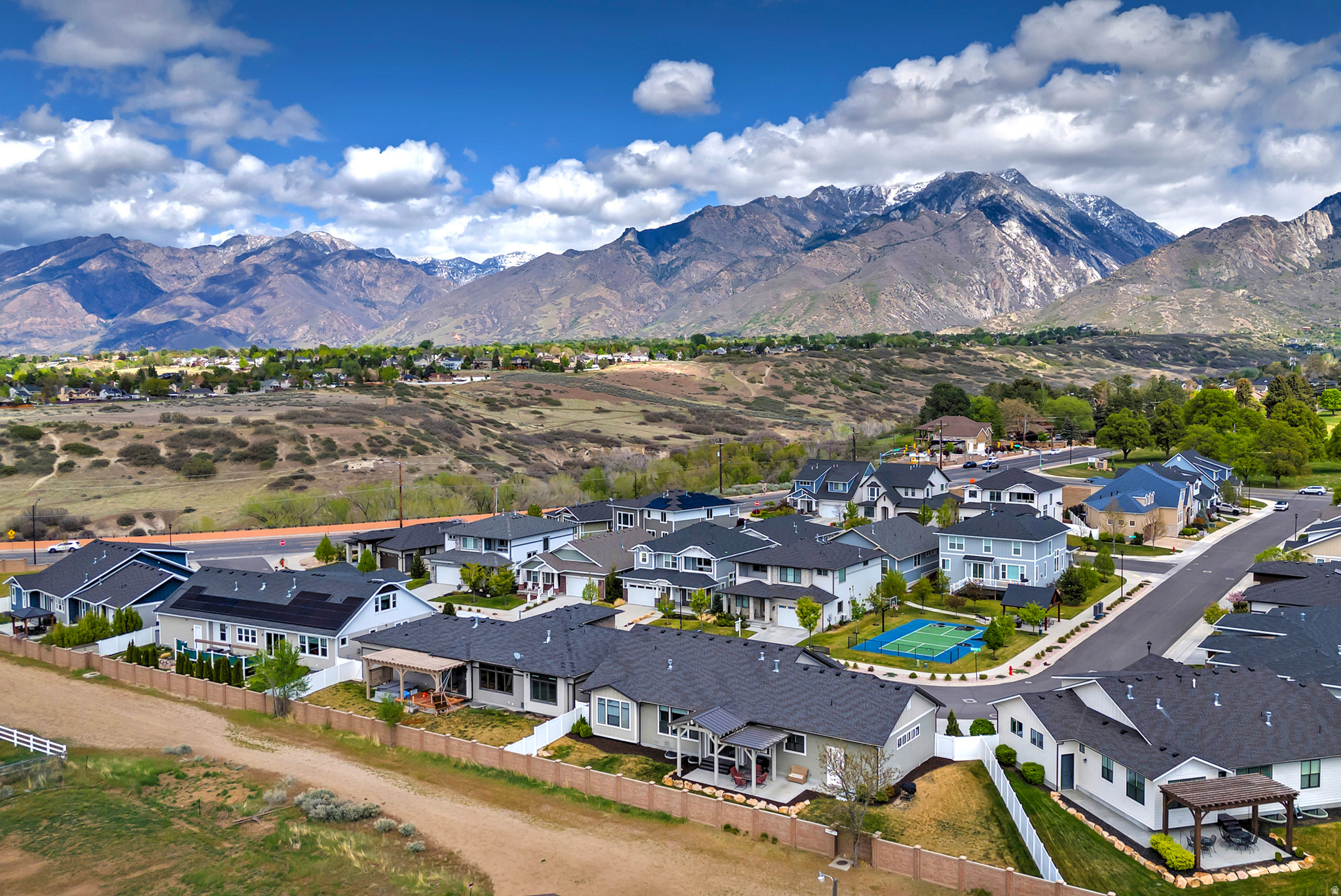 VILLAS@DIMPLE DELL - Residential