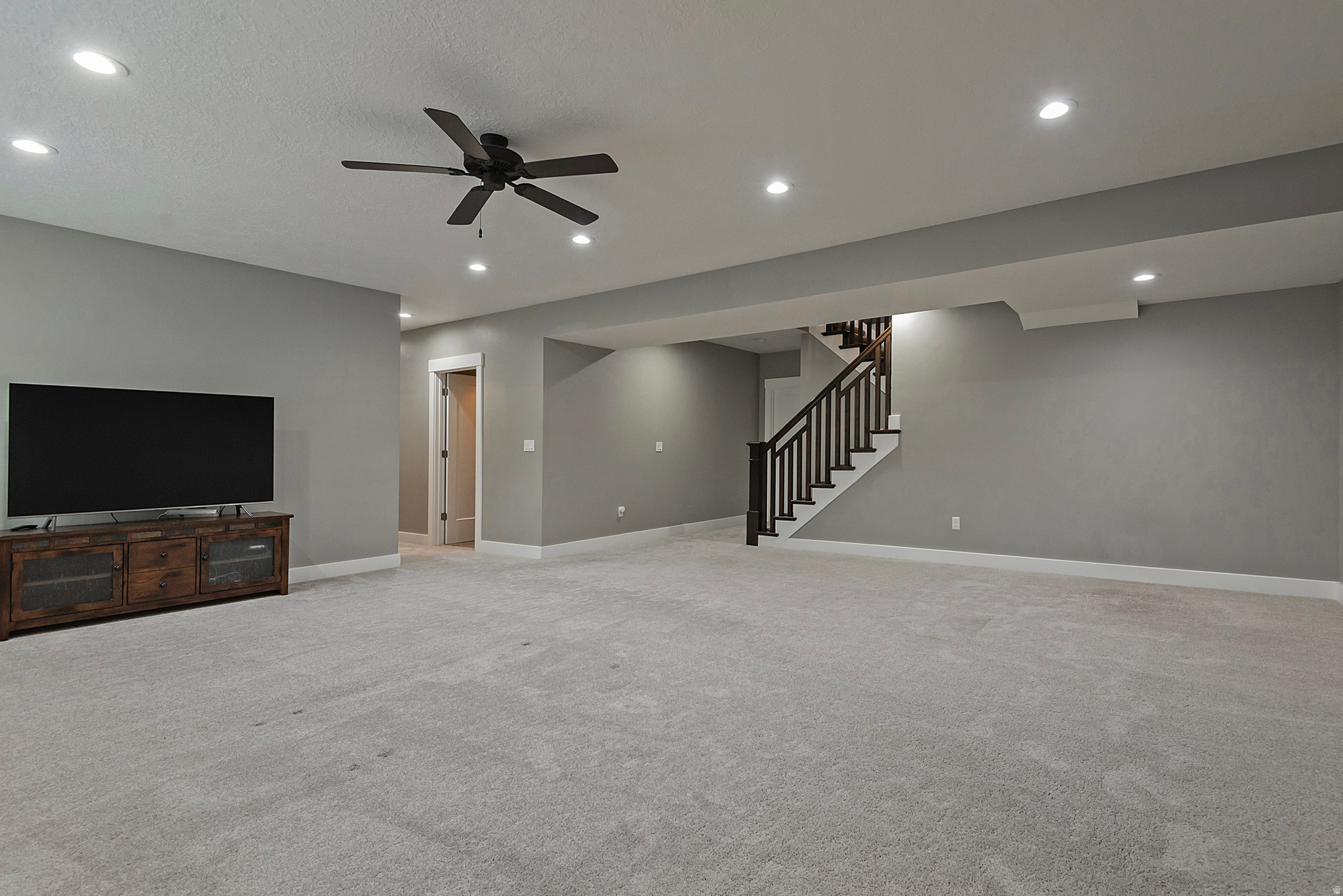 VILLAS@DIMPLE DELL - Residential