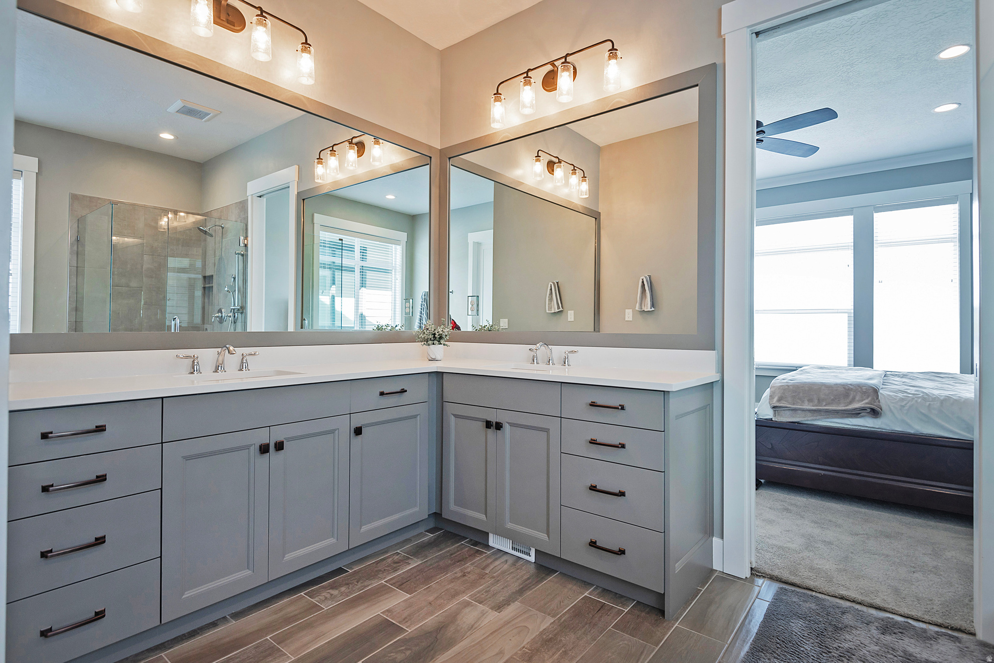 VILLAS@DIMPLE DELL - Residential