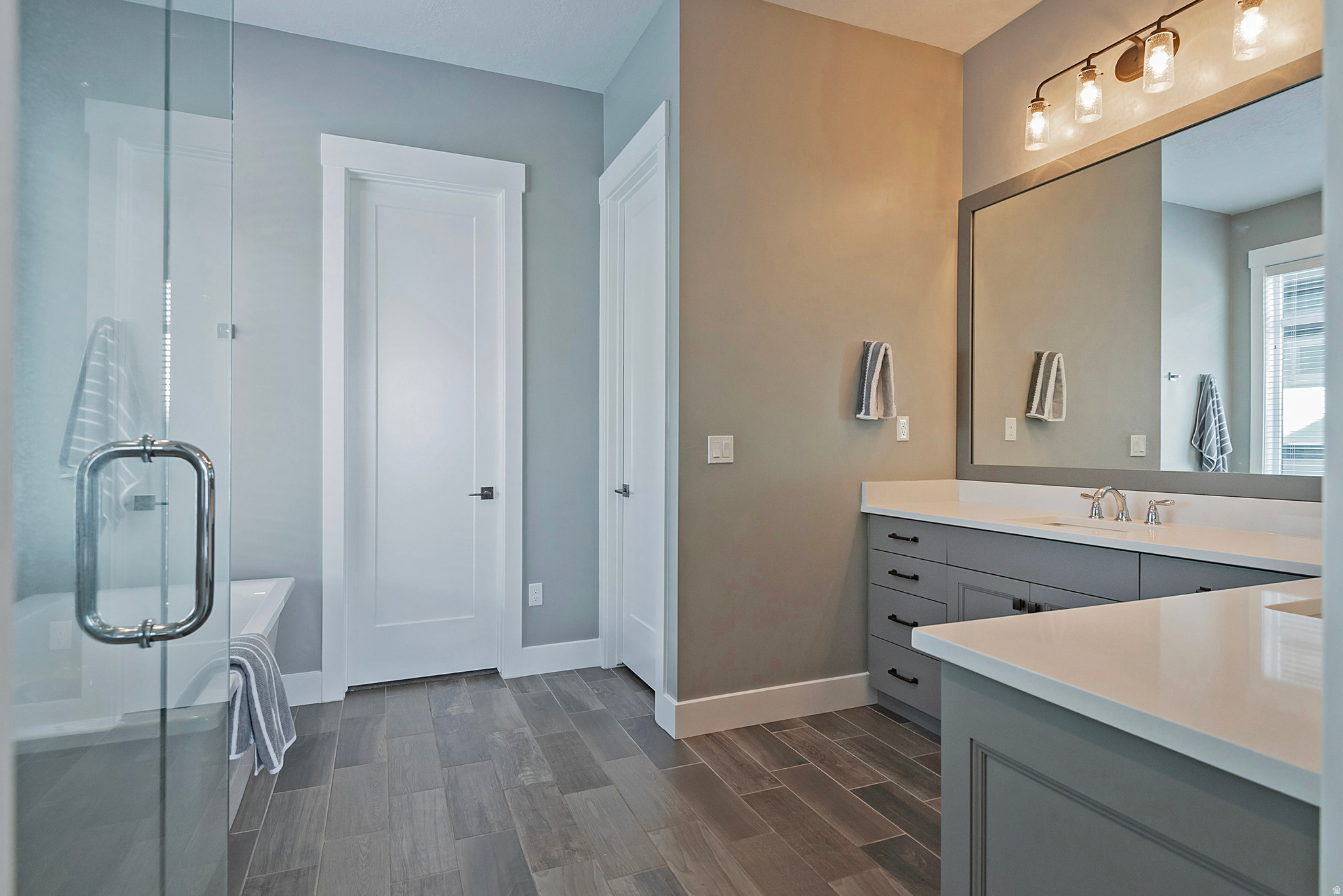 VILLAS@DIMPLE DELL - Residential