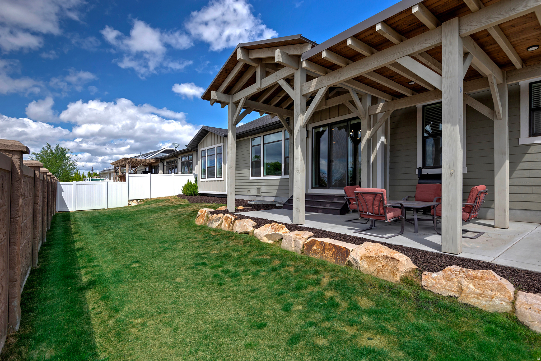 VILLAS@DIMPLE DELL - Residential